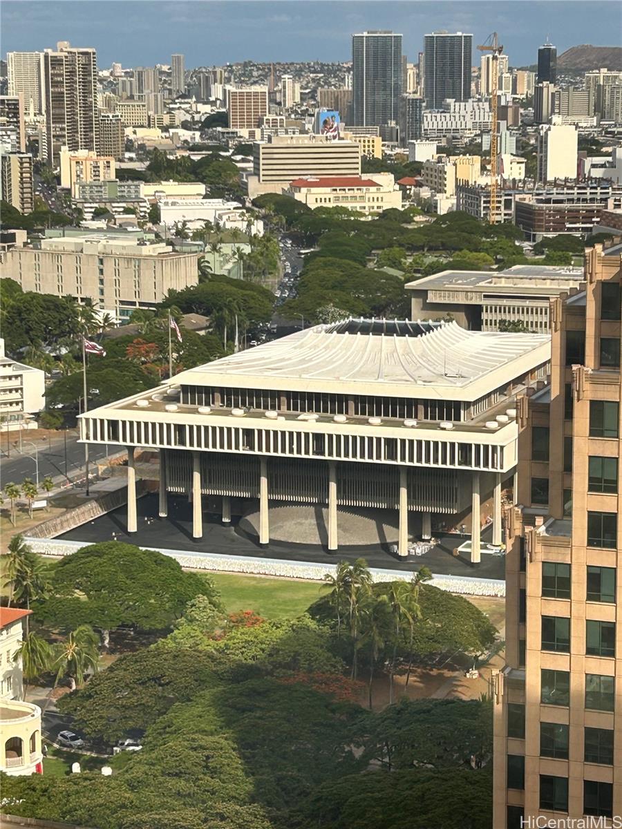 Executive Centre condo # 3510, Honolulu, Hawaii - photo 12 of 15
