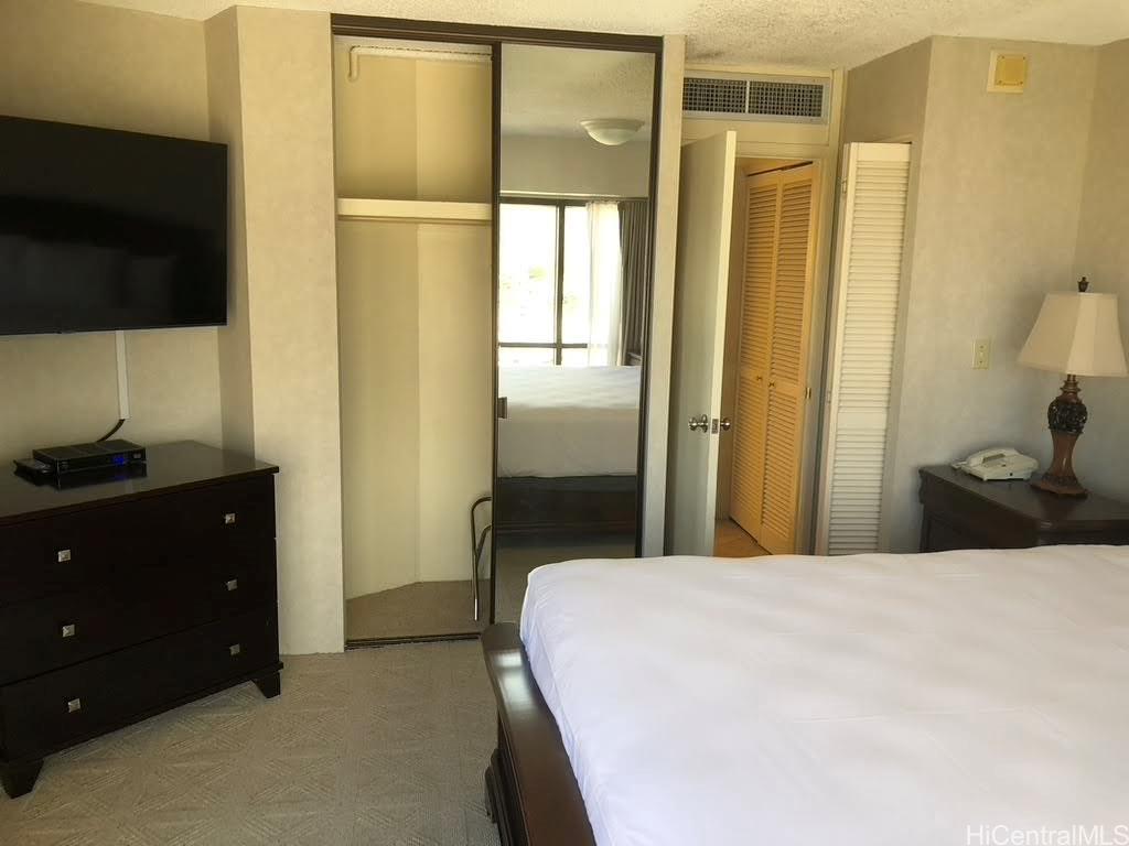 Executive Centre condo # 3510, Honolulu, Hawaii - photo 5 of 15