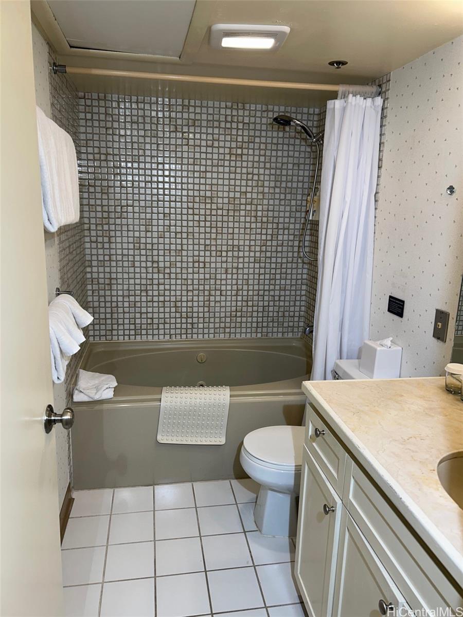 Executive Centre condo # 3510, Honolulu, Hawaii - photo 7 of 15