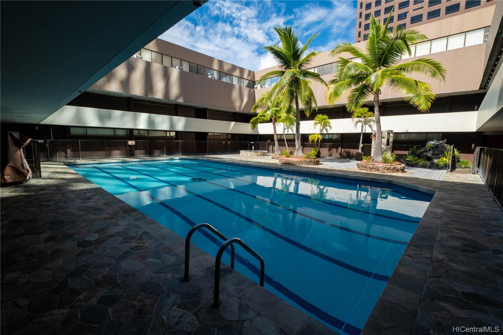 Executive Centre condo # 409, Honolulu, Hawaii - photo 17 of 25