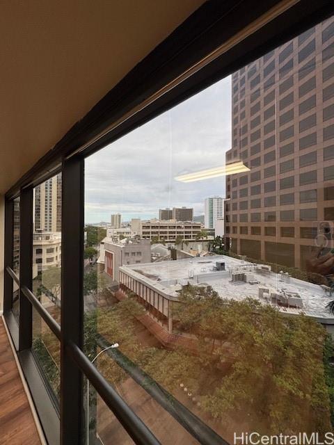 Executive Centre condo # 712, Honolulu, Hawaii - photo 5 of 11