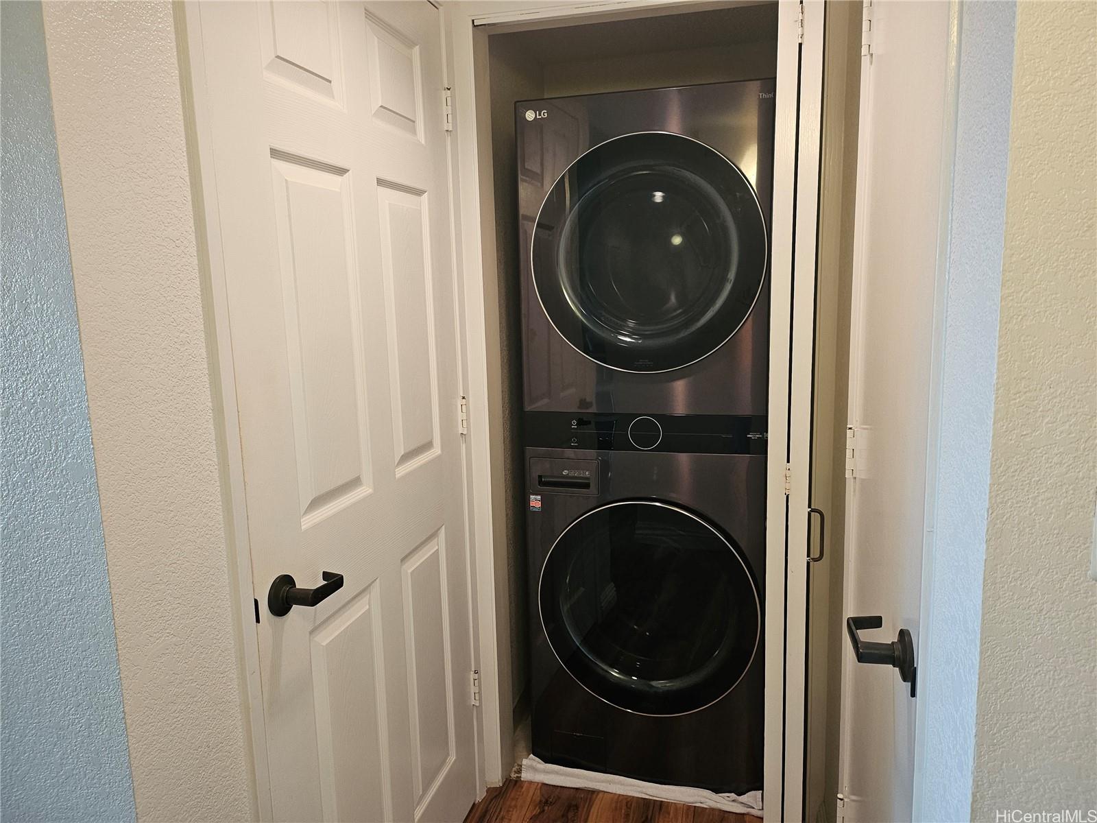 Country Club Village 3 condo # 316, Honolulu, Hawaii - photo 19 of 25