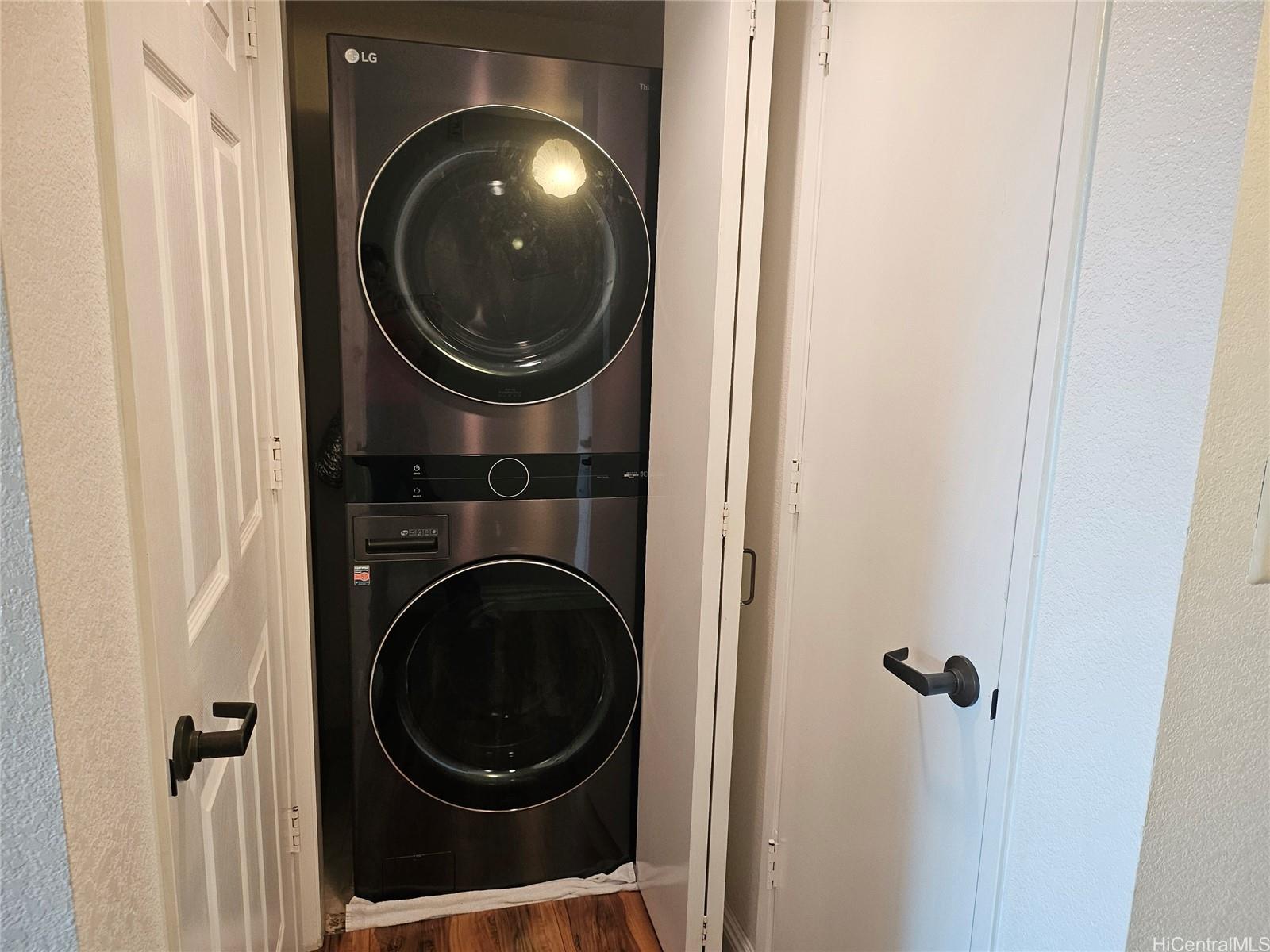 Country Club Village 3 condo # 316, Honolulu, Hawaii - photo 11 of 19