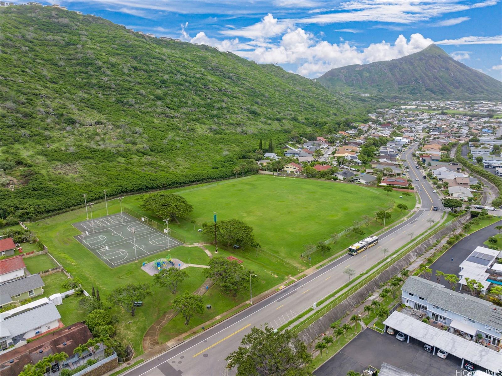 1090 Kumukumu Street townhouse # C, Honolulu, Hawaii - photo 15 of 19
