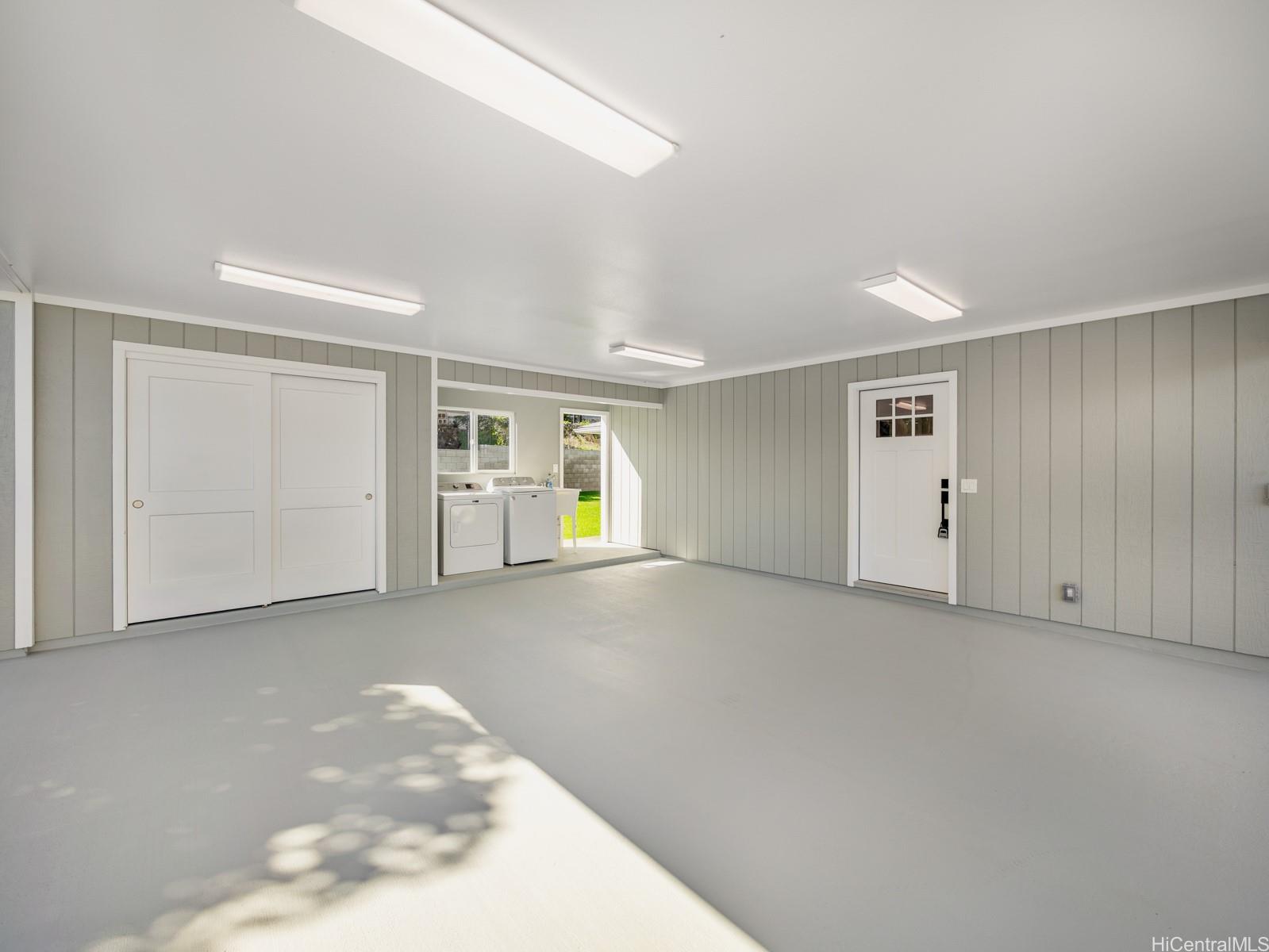 1091  Alahaki Street Enchanted Lake, Kailua home - photo 5 of 25