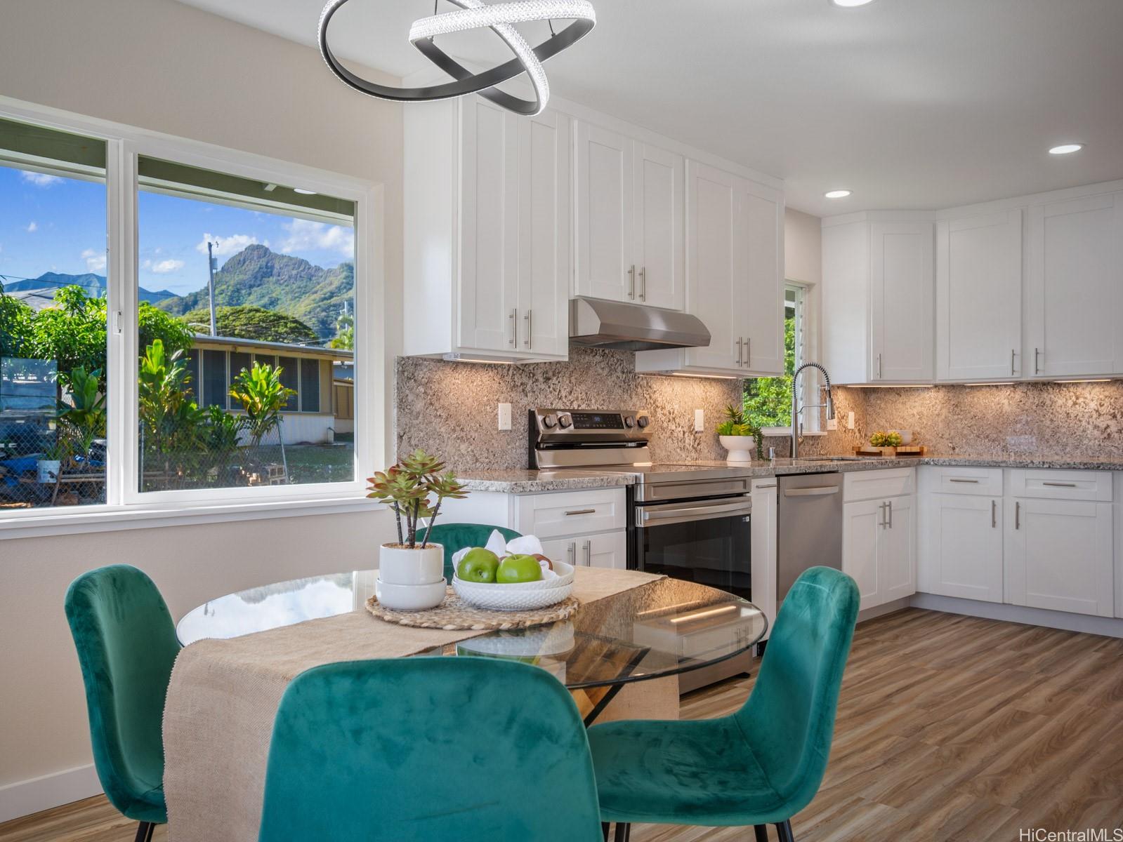 1091  Alahaki Street Enchanted Lake, Kailua home - photo 6 of 25