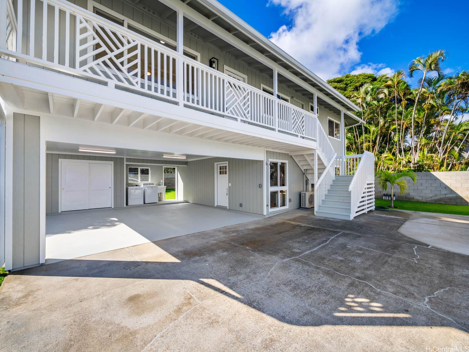 1091  Alahaki St Enchanted Lake, Kailua home - photo 7 of 10