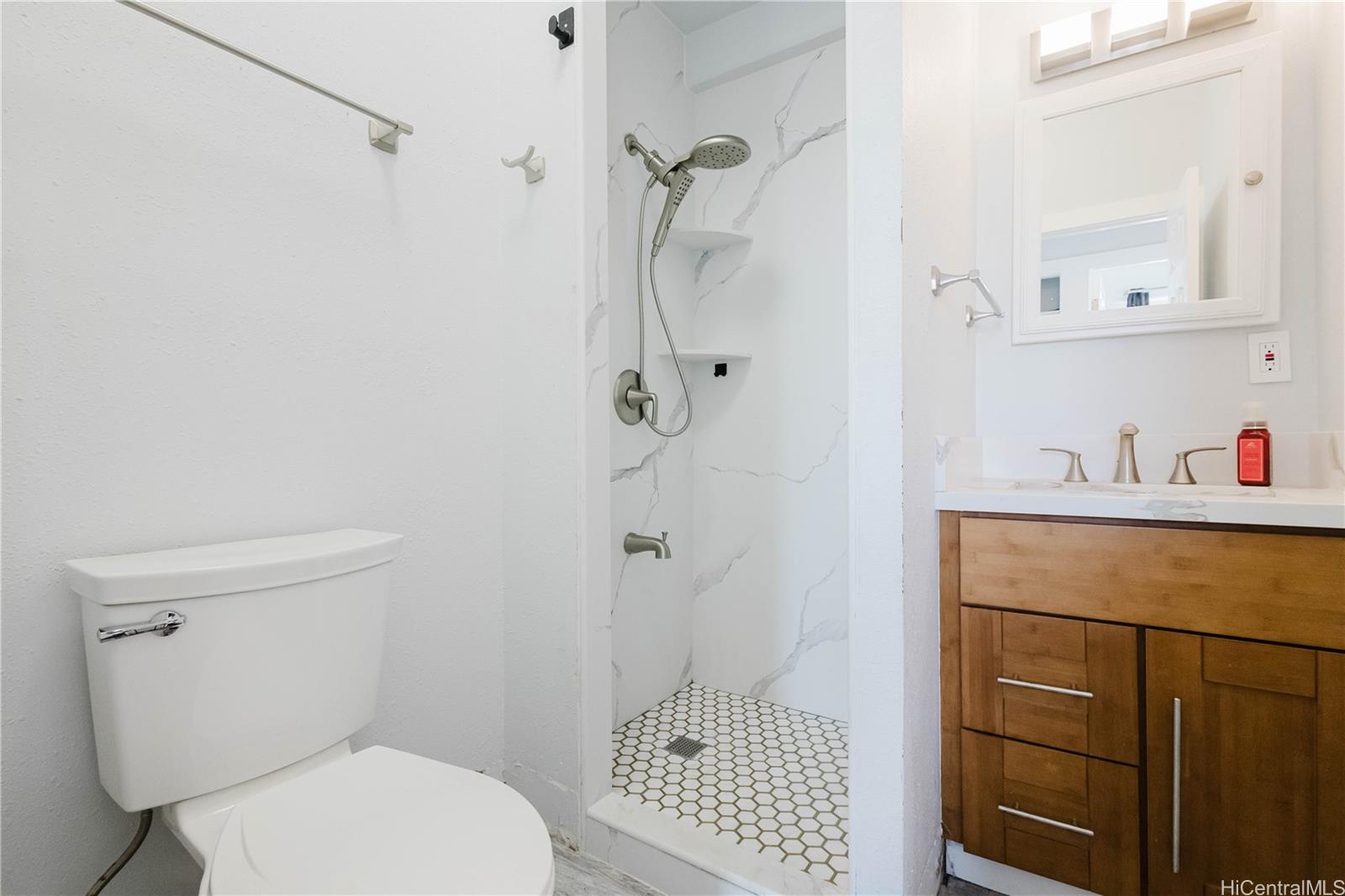 Beretania-Pensacola condo # 301, Honolulu, Hawaii - photo 10 of 22