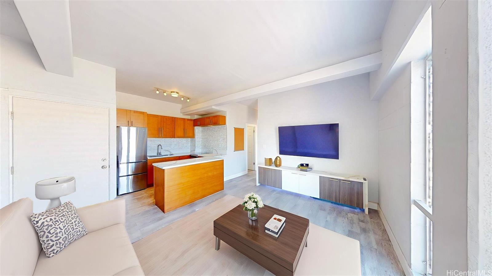 Beretania-Pensacola condo # 301, Honolulu, Hawaii - photo 3 of 22