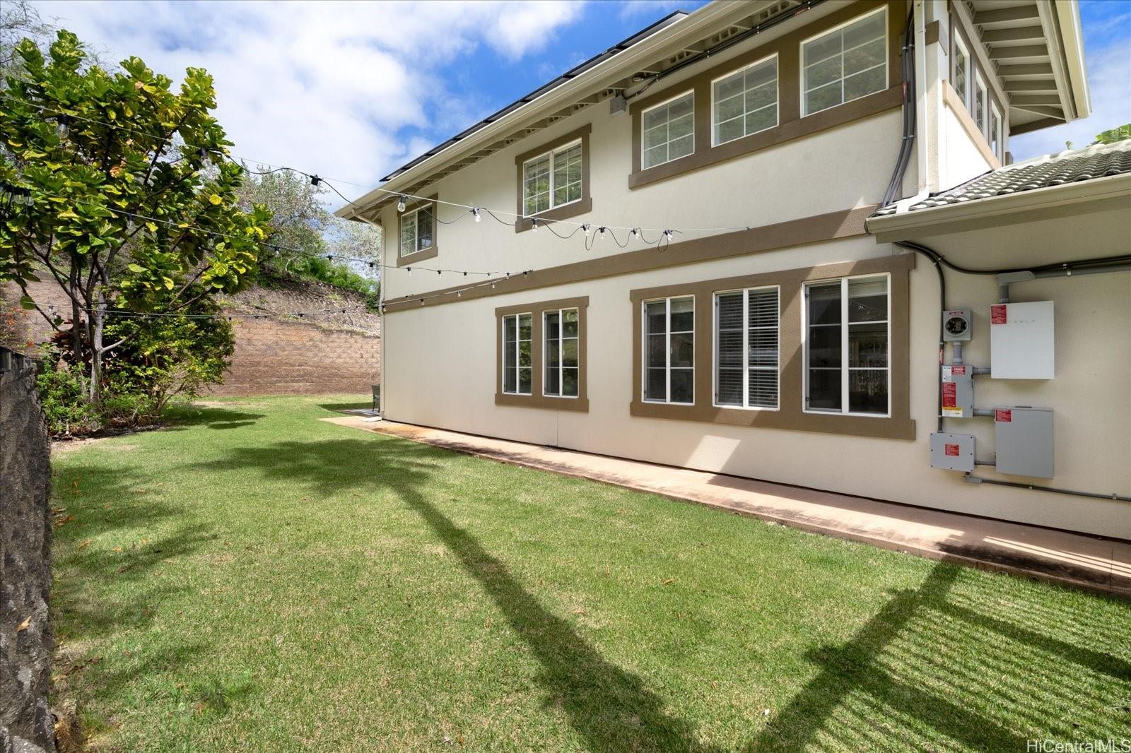 1098  Kuekue Street Kamilo Nui, Hawaii Kai home - photo 23 of 24