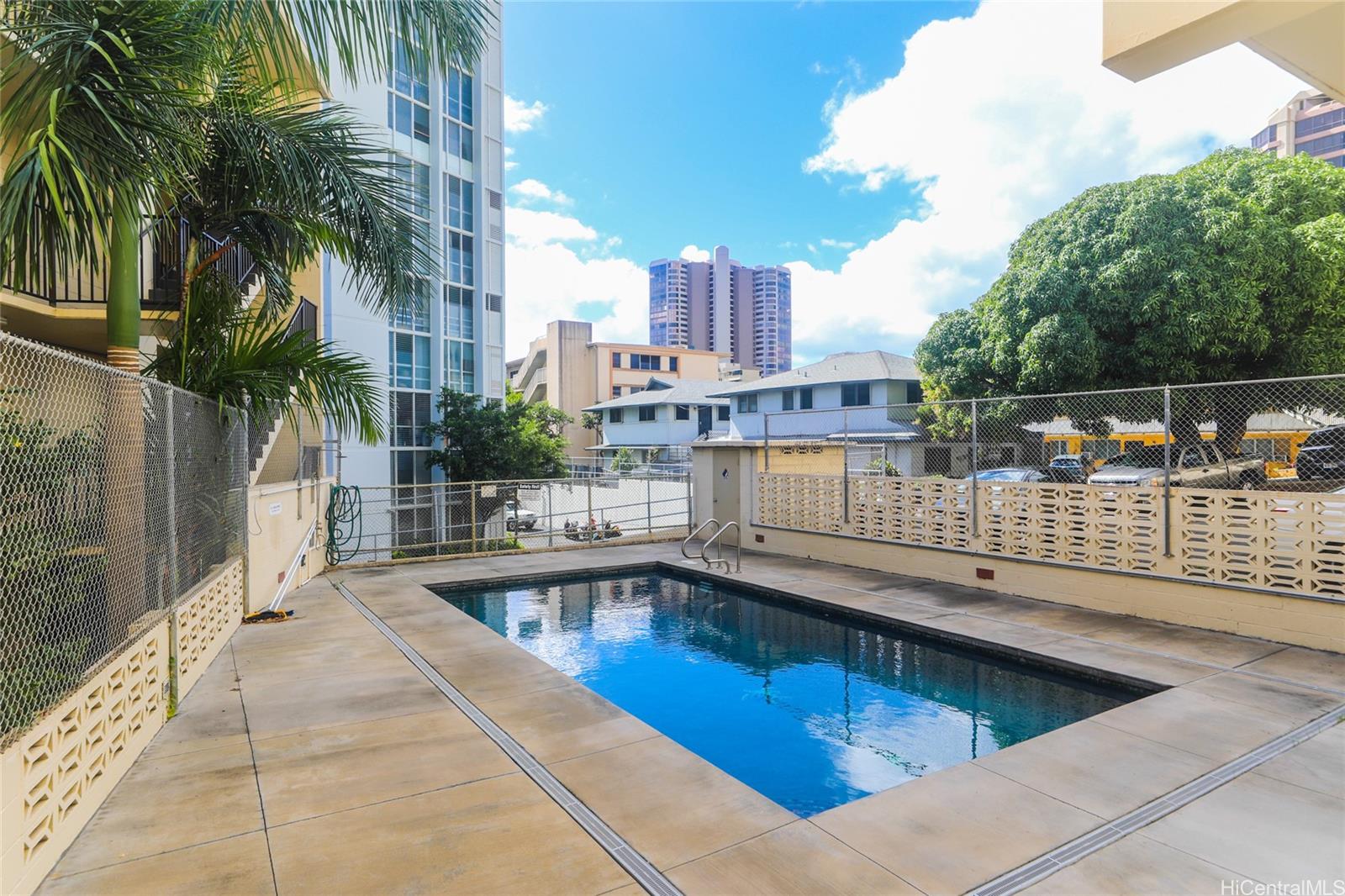 Nanihala condo # 305, Honolulu, Hawaii - photo 21 of 22