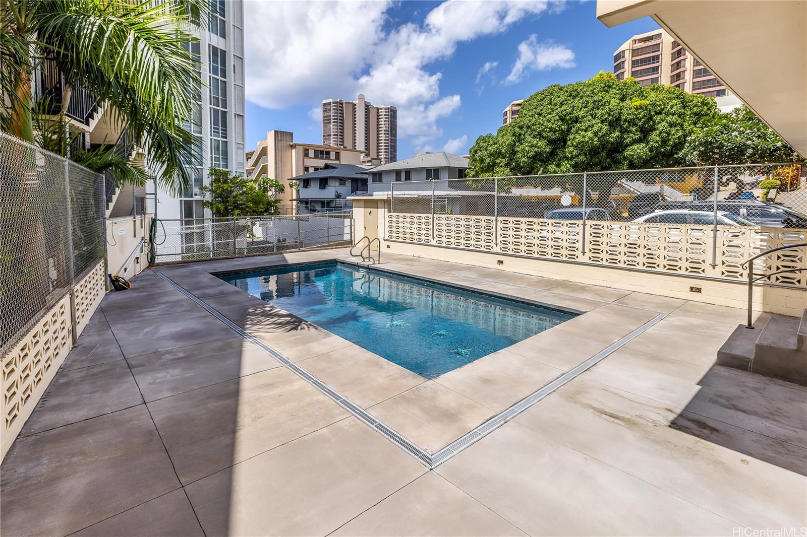 Nanihala condo # A303, Honolulu, Hawaii - photo 15 of 18