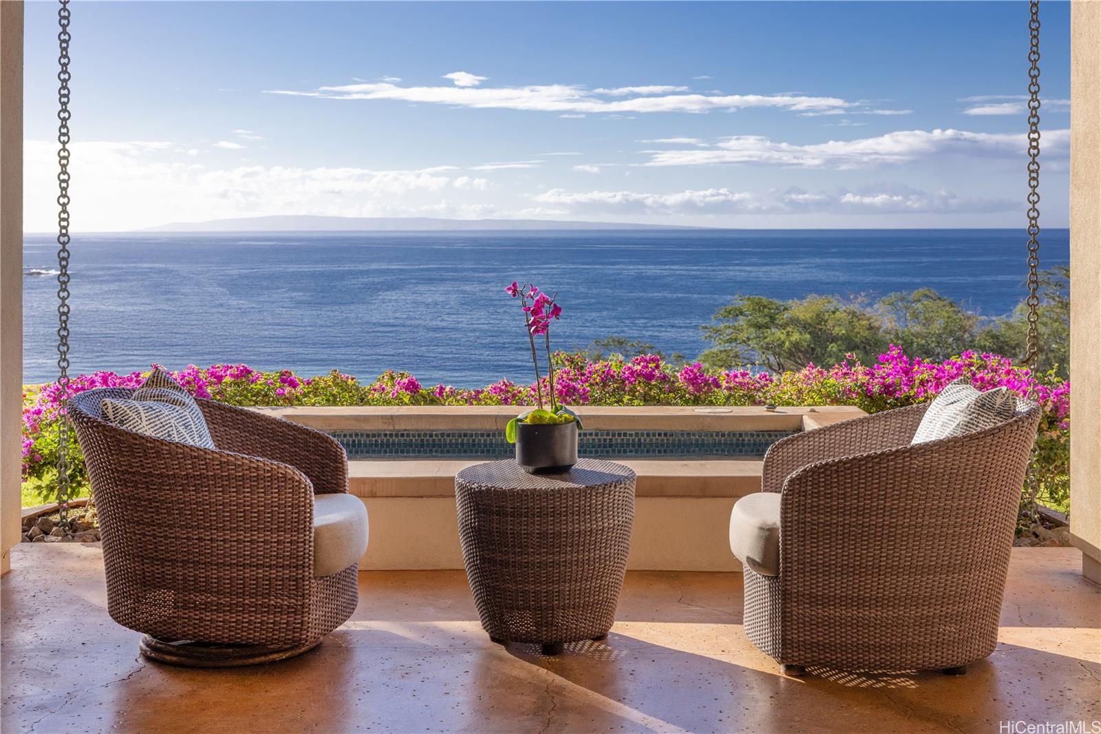 10B Uhaloa Place townhouse # 7B, Lanai City, Hawaii - photo 3 of 20