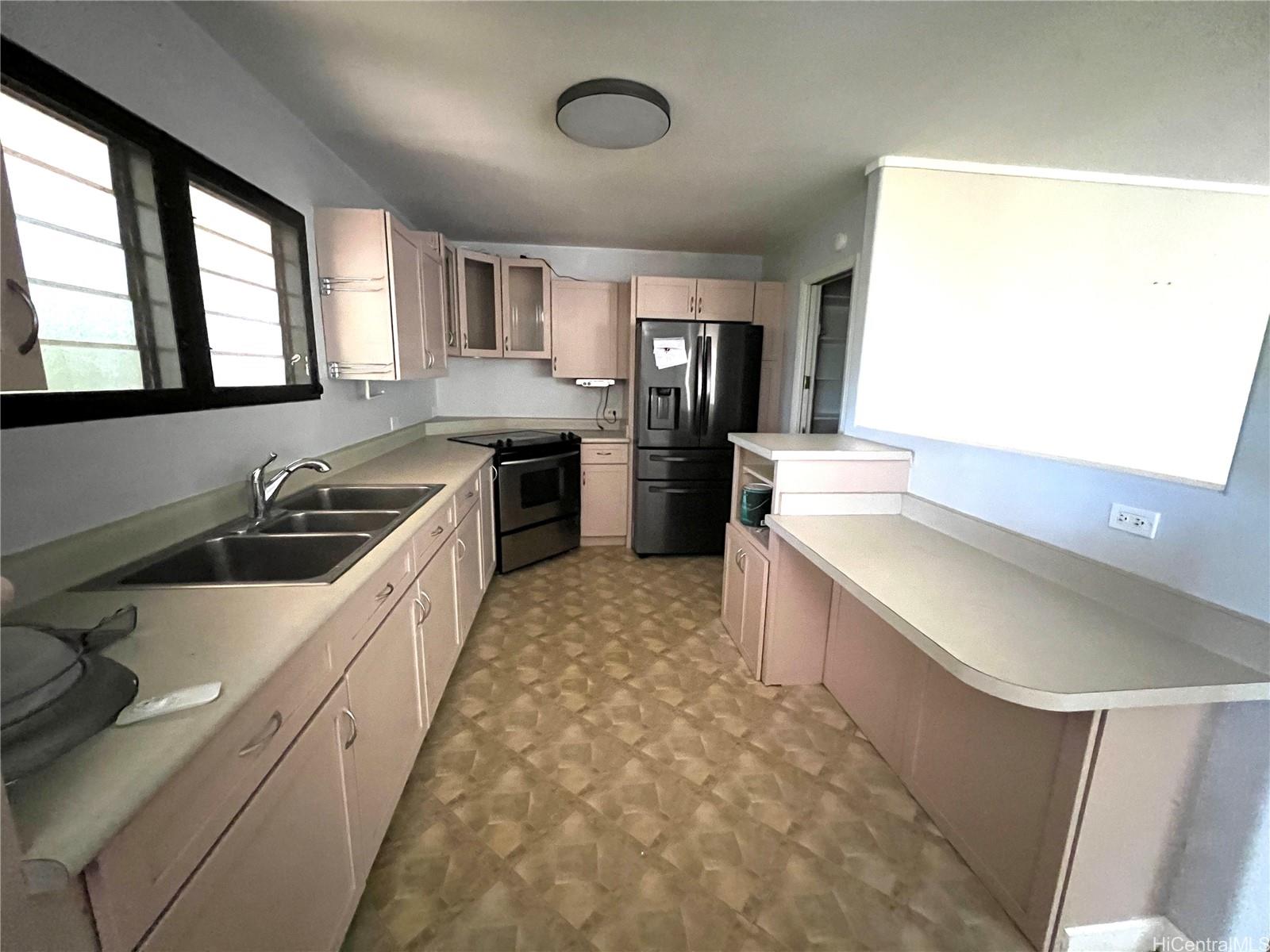 11 Haumalu Place Wahiawa - Rental - photo 4 of 15