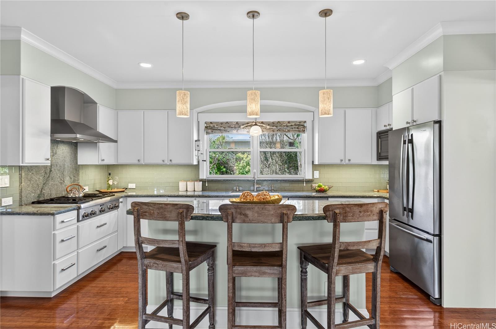 110  Kalaheo Ave Beachside, Kailua home - photo 7 of 25