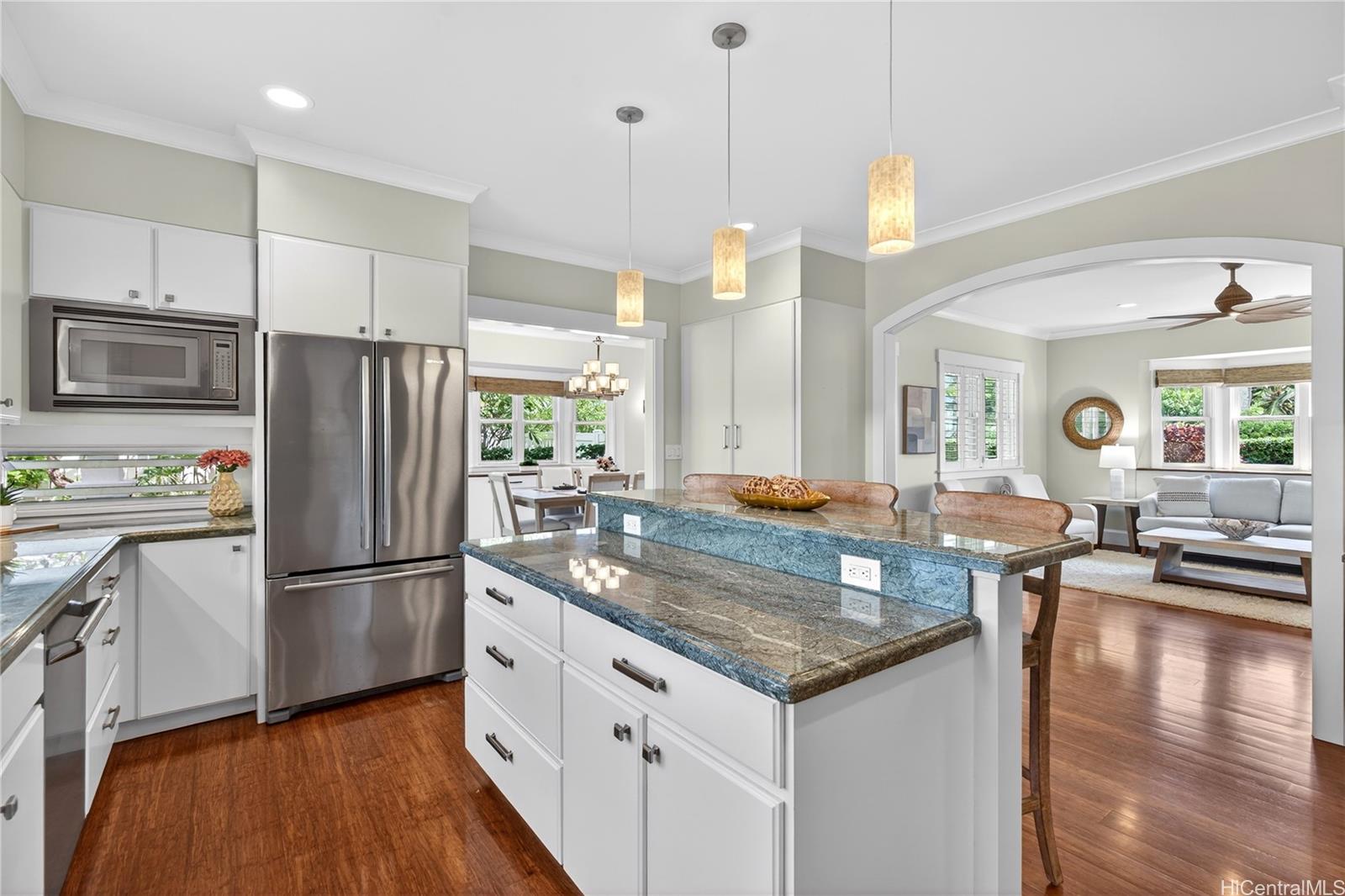 110  Kalaheo Ave Beachside, Kailua home - photo 8 of 25