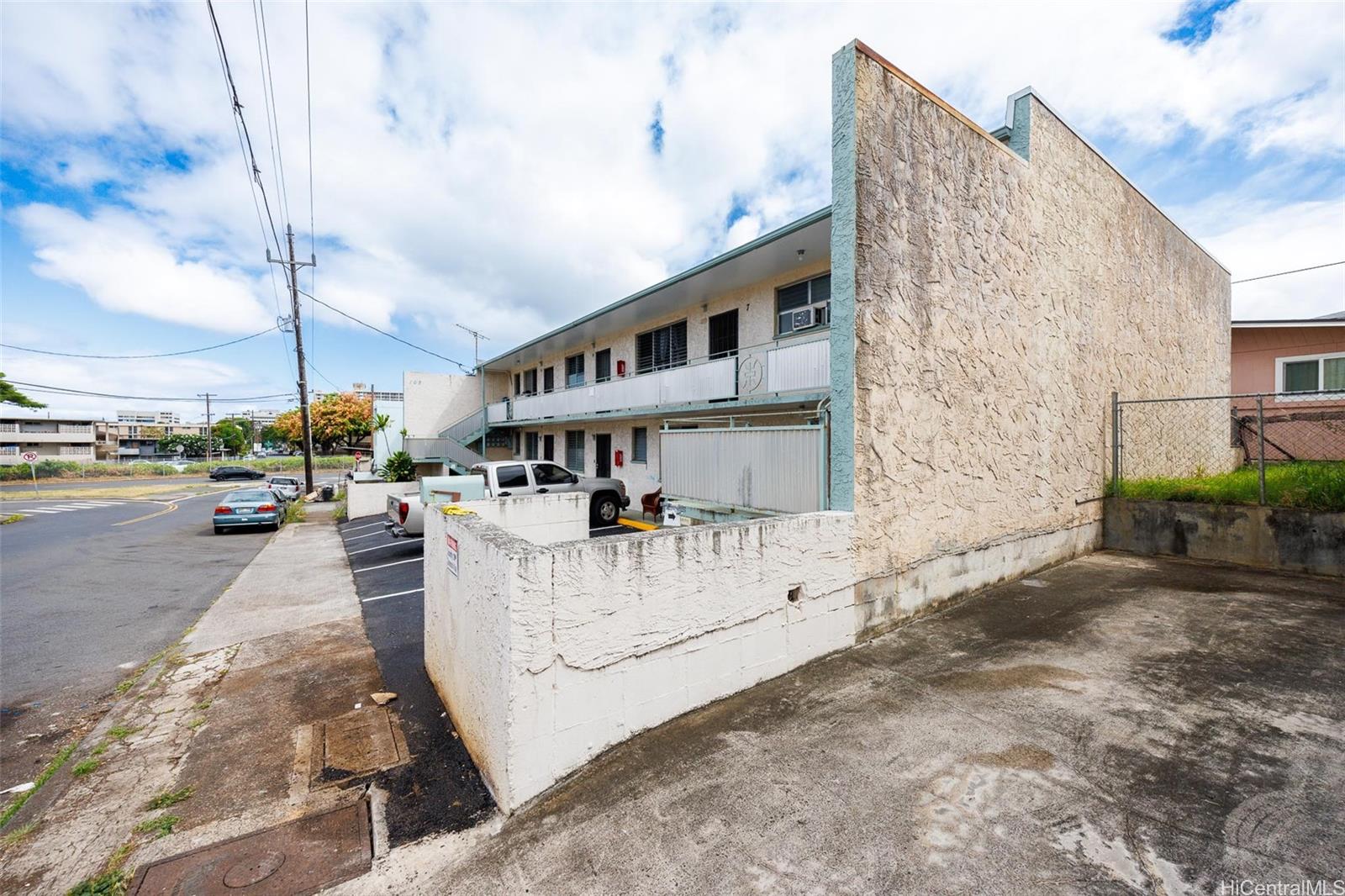 110 Kuakini Street Honolulu - Multi-family - photo 10 of 22