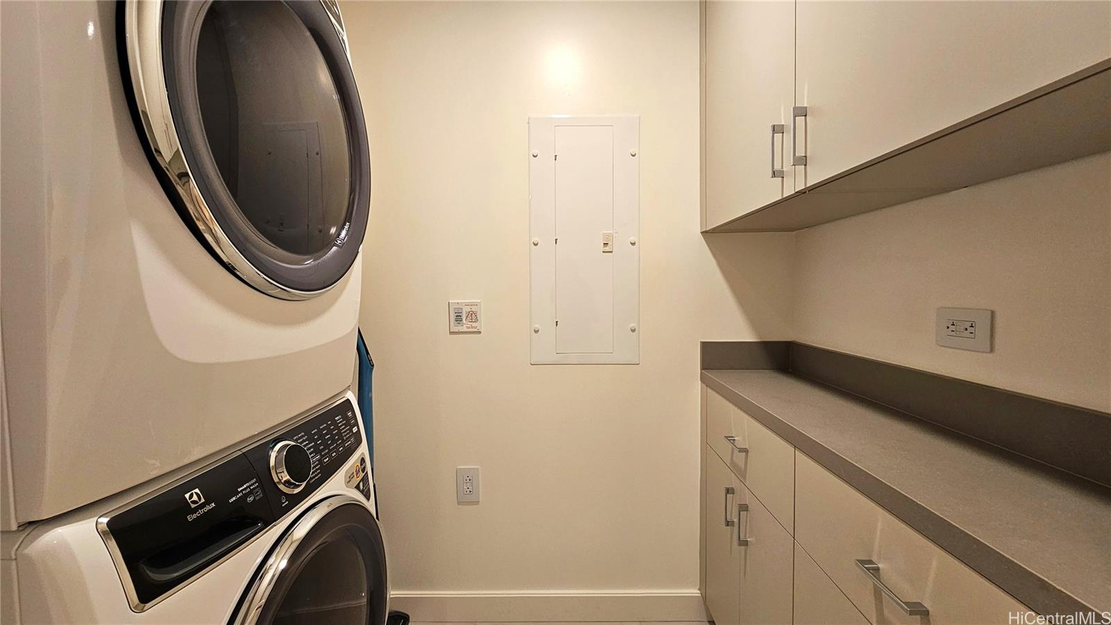 1100 Ala Moana Blvd Honolulu - Rental - photo 18 of 25