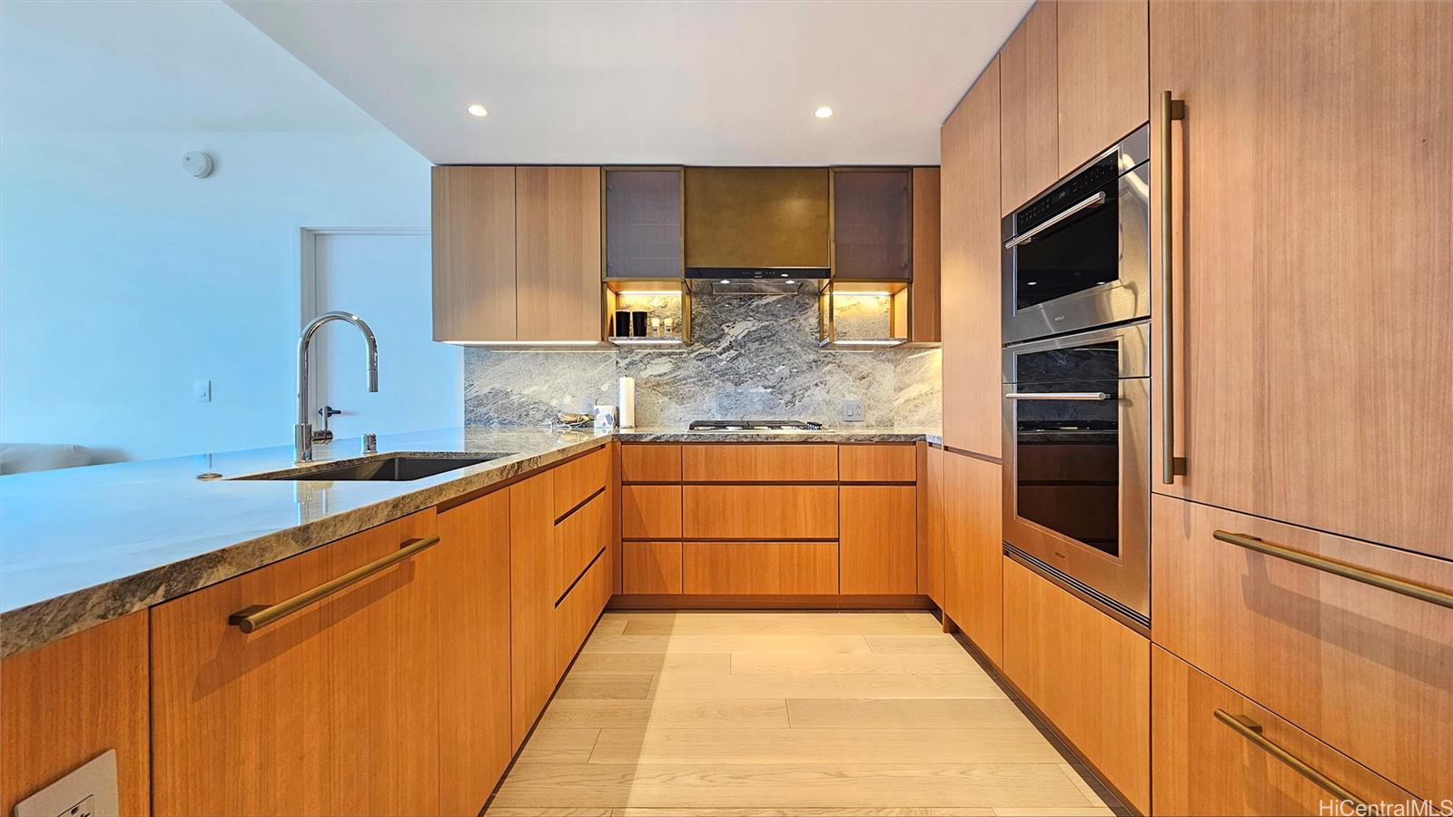 1100 Ala Moana Blvd Honolulu - Rental - photo 9 of 25