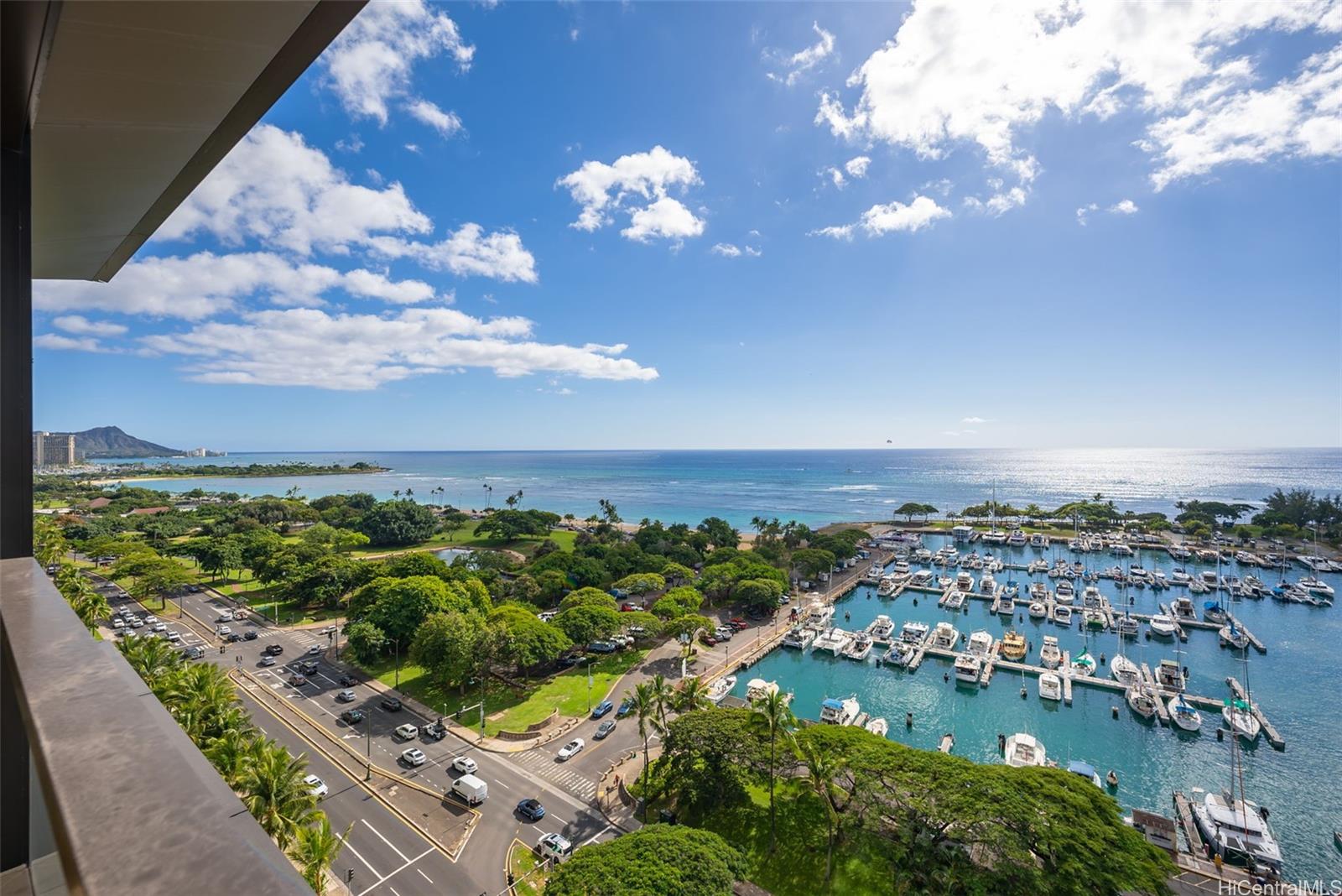 Victoria Place condo # 1501, Honolulu, Hawaii - photo 3 of 25