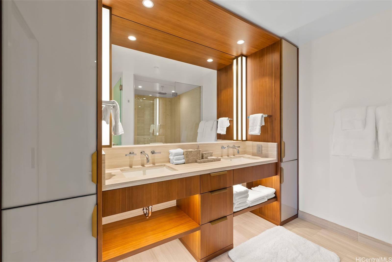 Victoria Place condo # 1710, Honolulu, Hawaii - photo 13 of 25