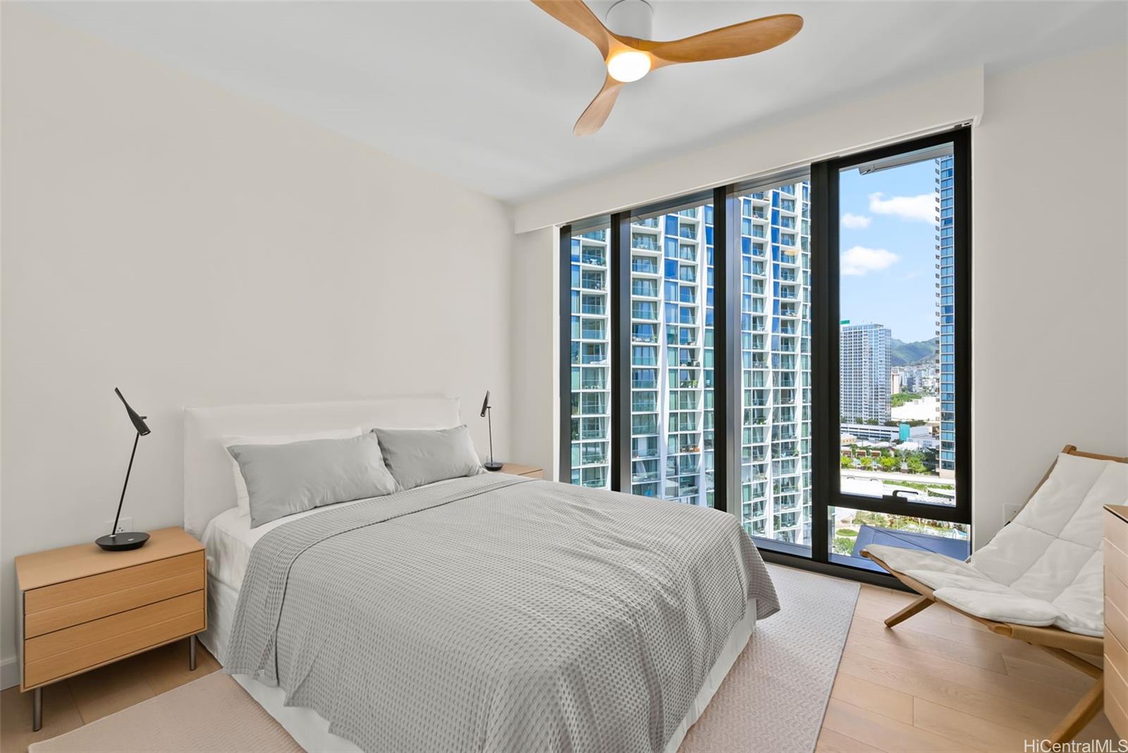 Victoria Place condo # 1710, Honolulu, Hawaii - photo 16 of 25