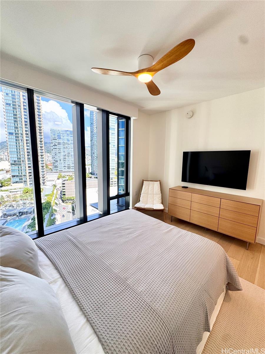 Victoria Place condo # 1710, Honolulu, Hawaii - photo 17 of 25