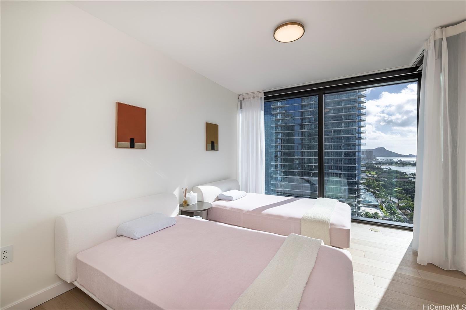 Victoria Place condo # 1800, Honolulu, Hawaii - photo 11 of 11