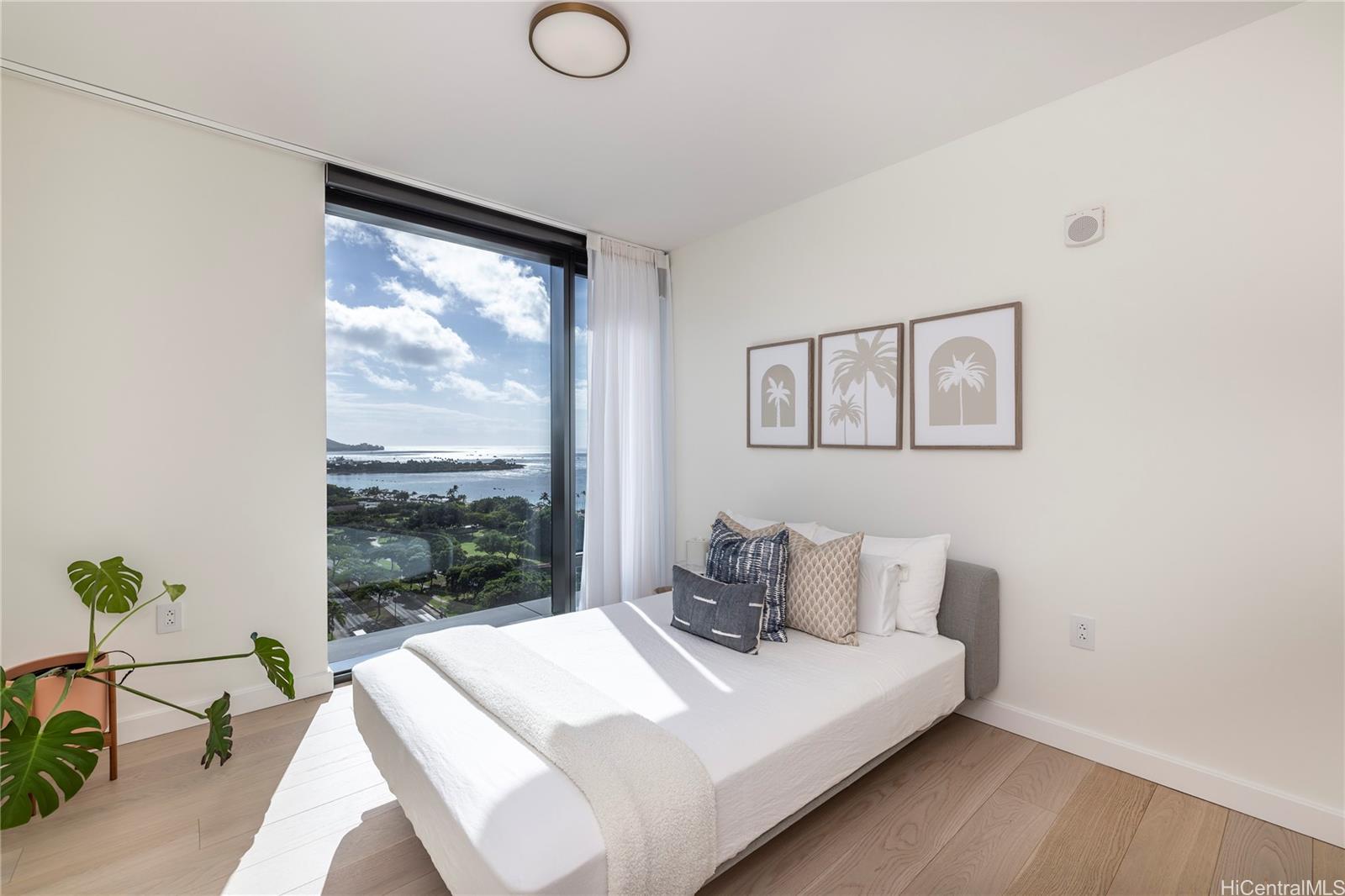 Victoria Place condo # 1800, Honolulu, Hawaii - photo 9 of 11