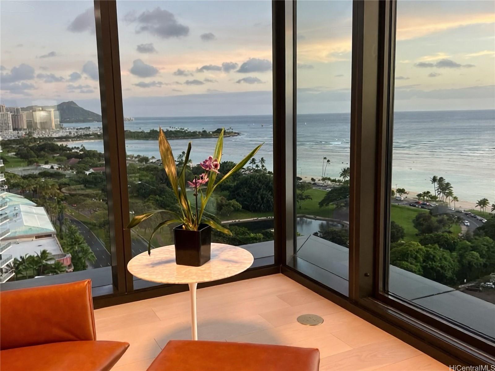 Victoria Place condo # 1900, Honolulu, Hawaii - photo 3 of 16