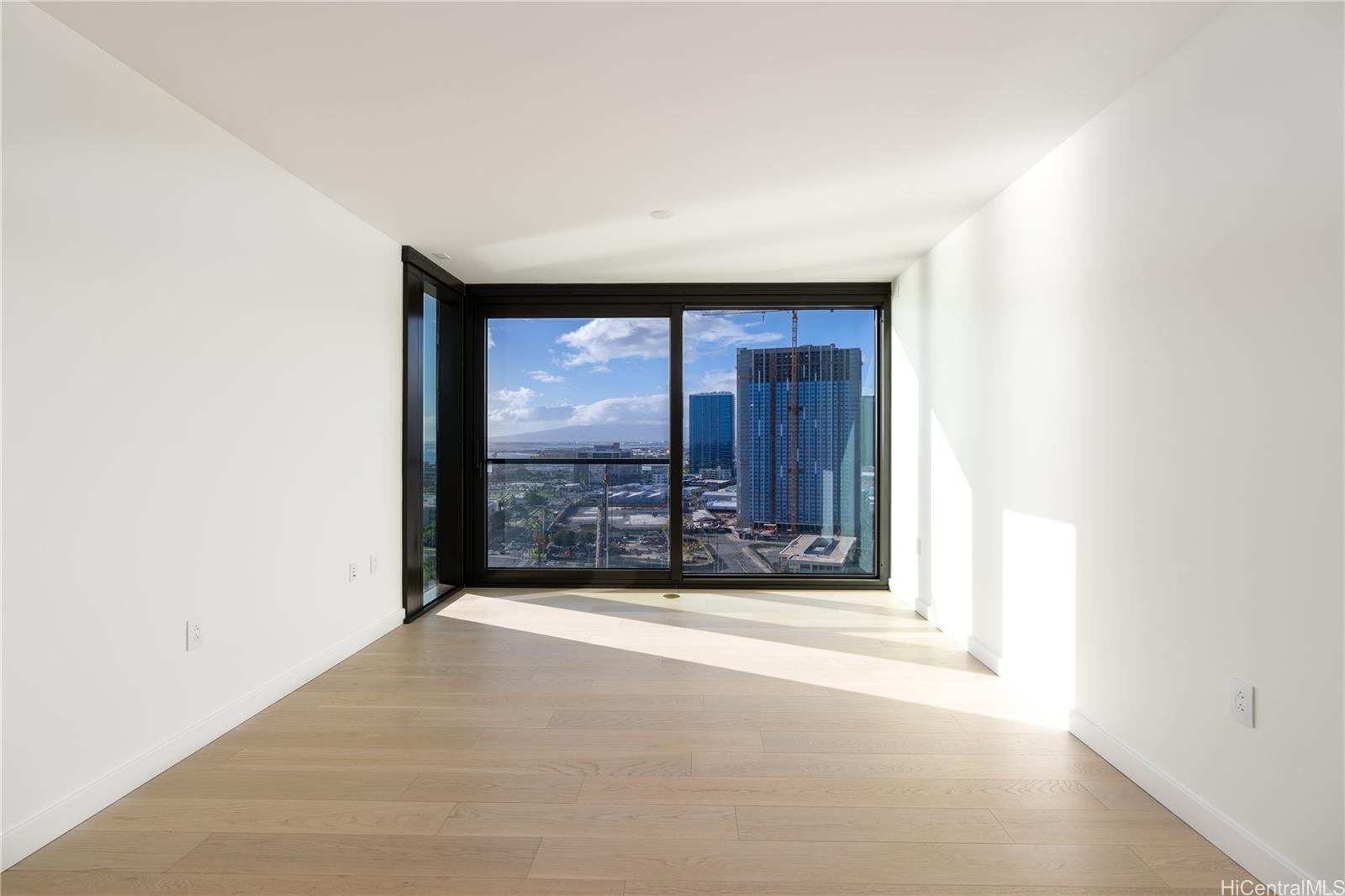 Victoria Place condo # 1905, Honolulu, Hawaii - photo 2 of 15