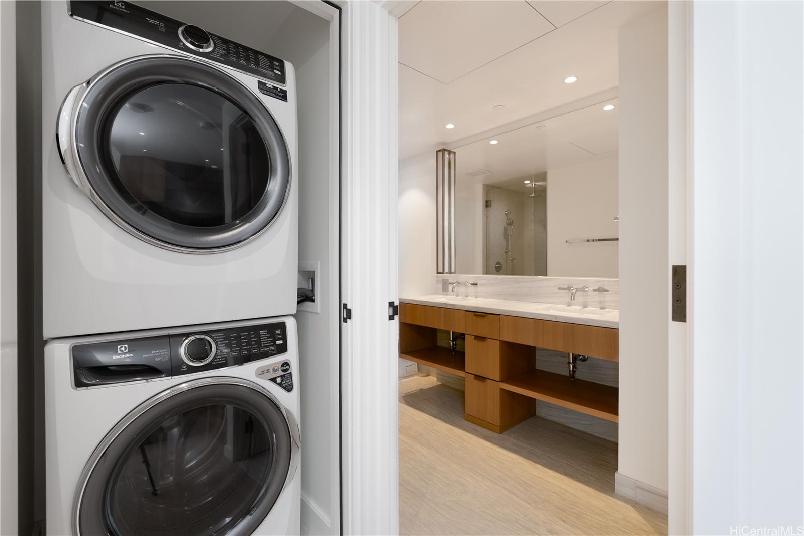 Victoria Place condo # 1905, Honolulu, Hawaii - photo 11 of 15