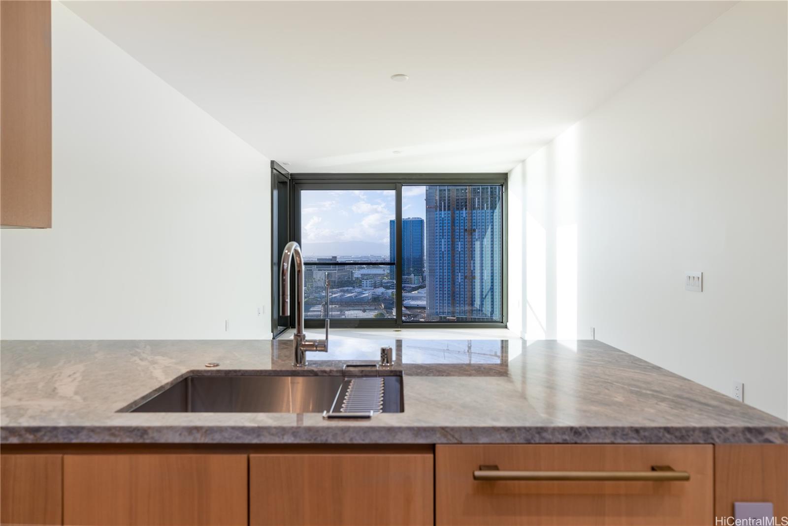 Victoria Place condo # 1905, Honolulu, Hawaii - photo 3 of 15