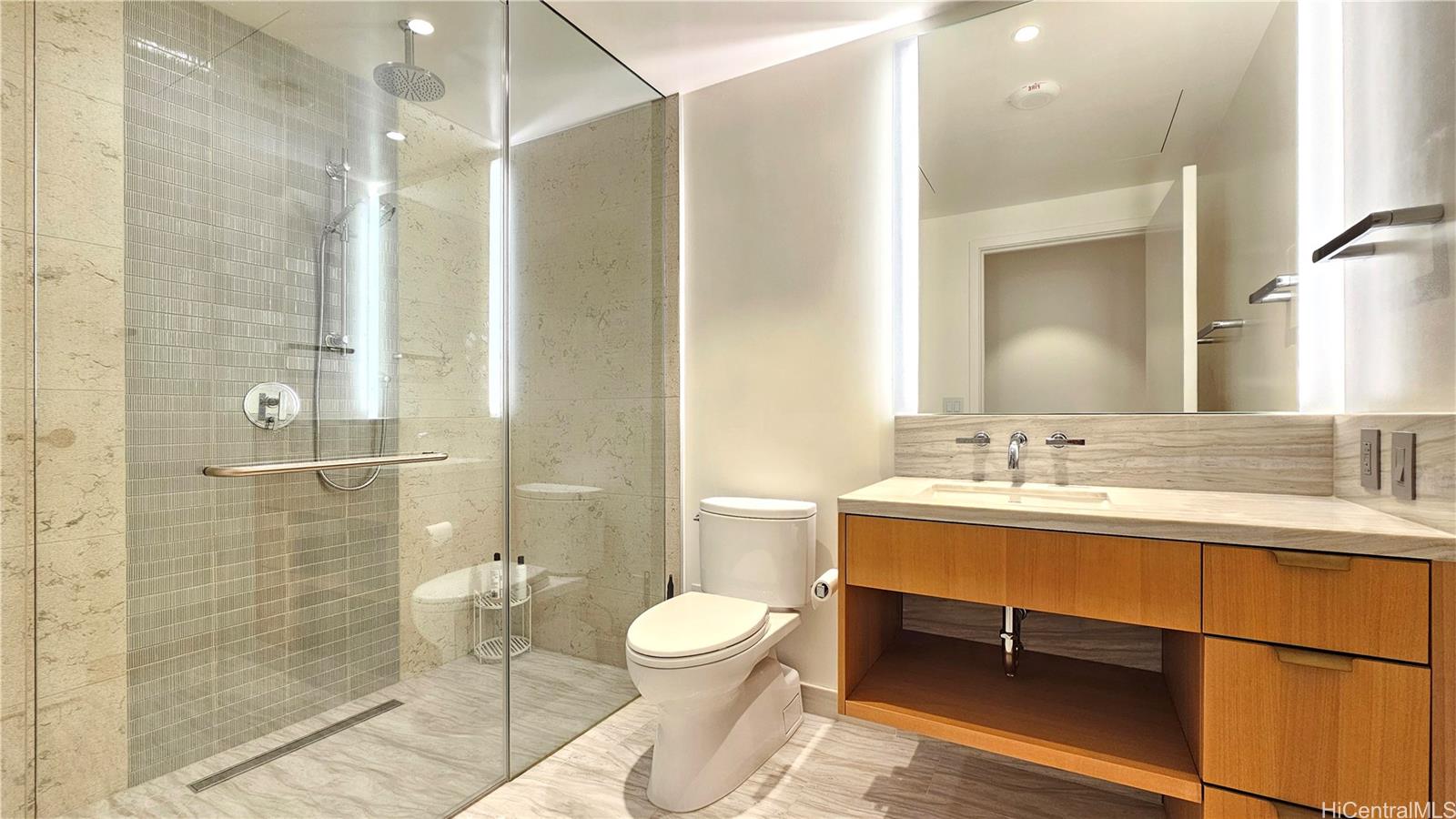 1100 Ala Moana Blvd Honolulu - Rental - photo 9 of 24