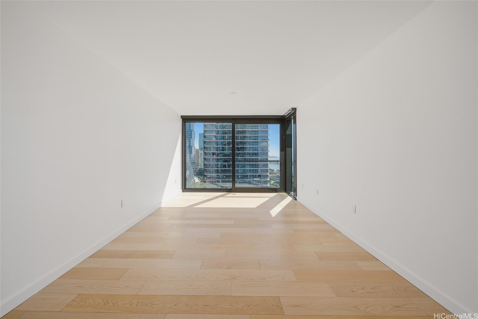 Victoria Place condo # 2006, Honolulu, Hawaii - photo 12 of 25