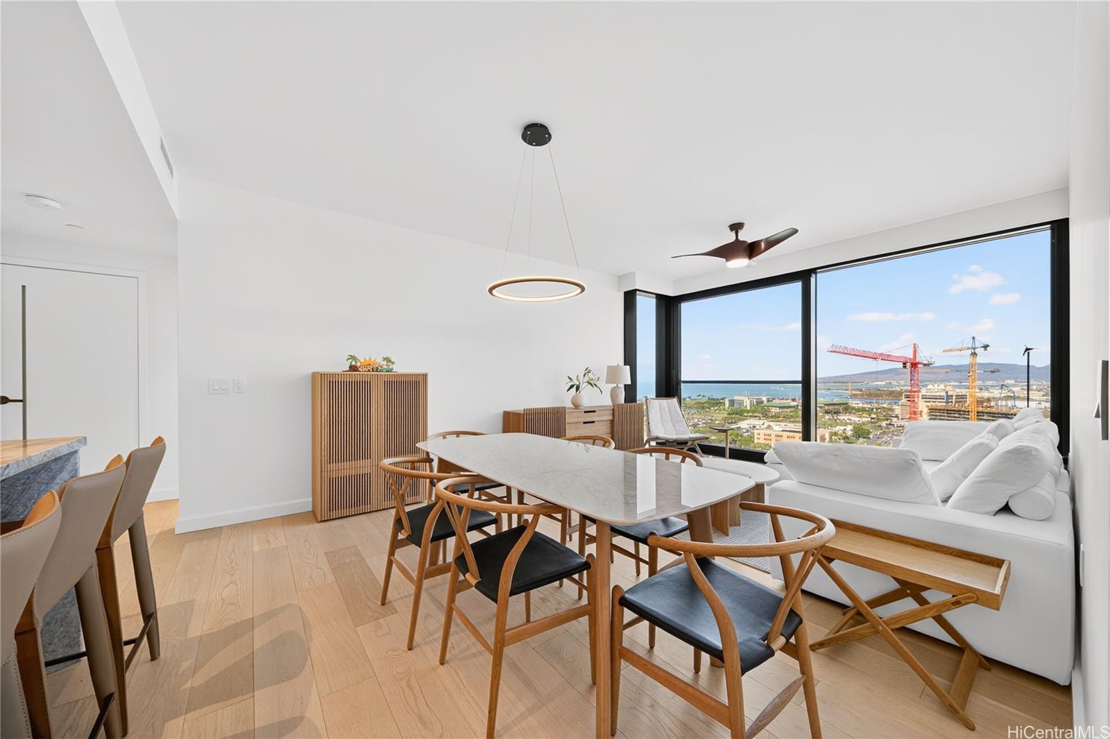 Victoria Place condo # 2103, Honolulu, Hawaii - photo 2 of 24