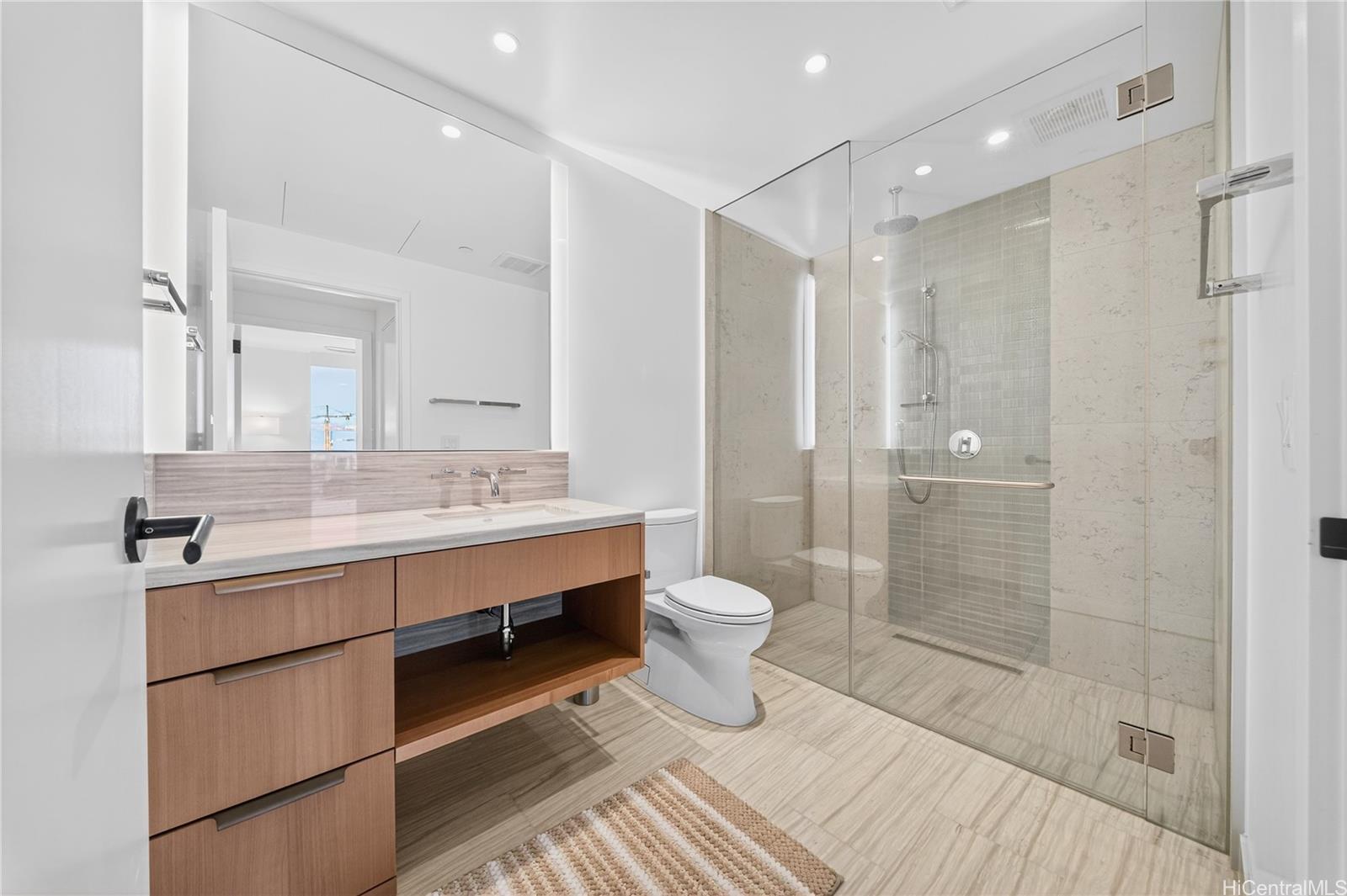 Victoria Place condo # 2103, Honolulu, Hawaii - photo 11 of 24