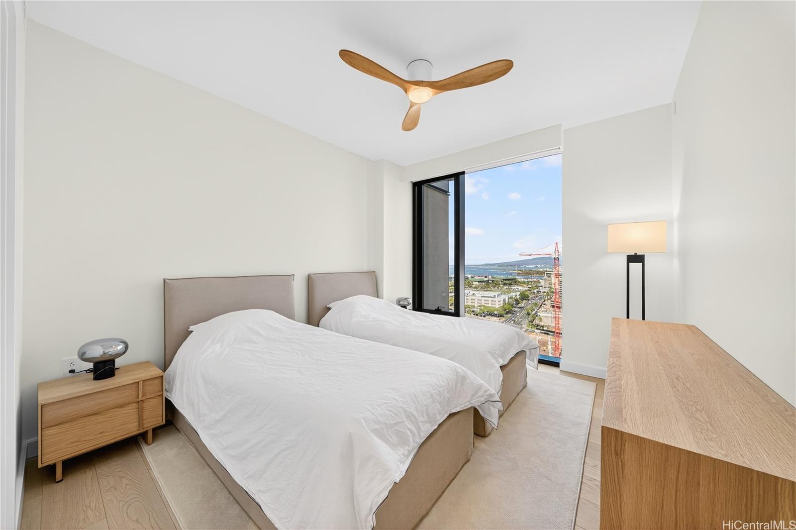 Victoria Place condo # 2103, Honolulu, Hawaii - photo 10 of 24