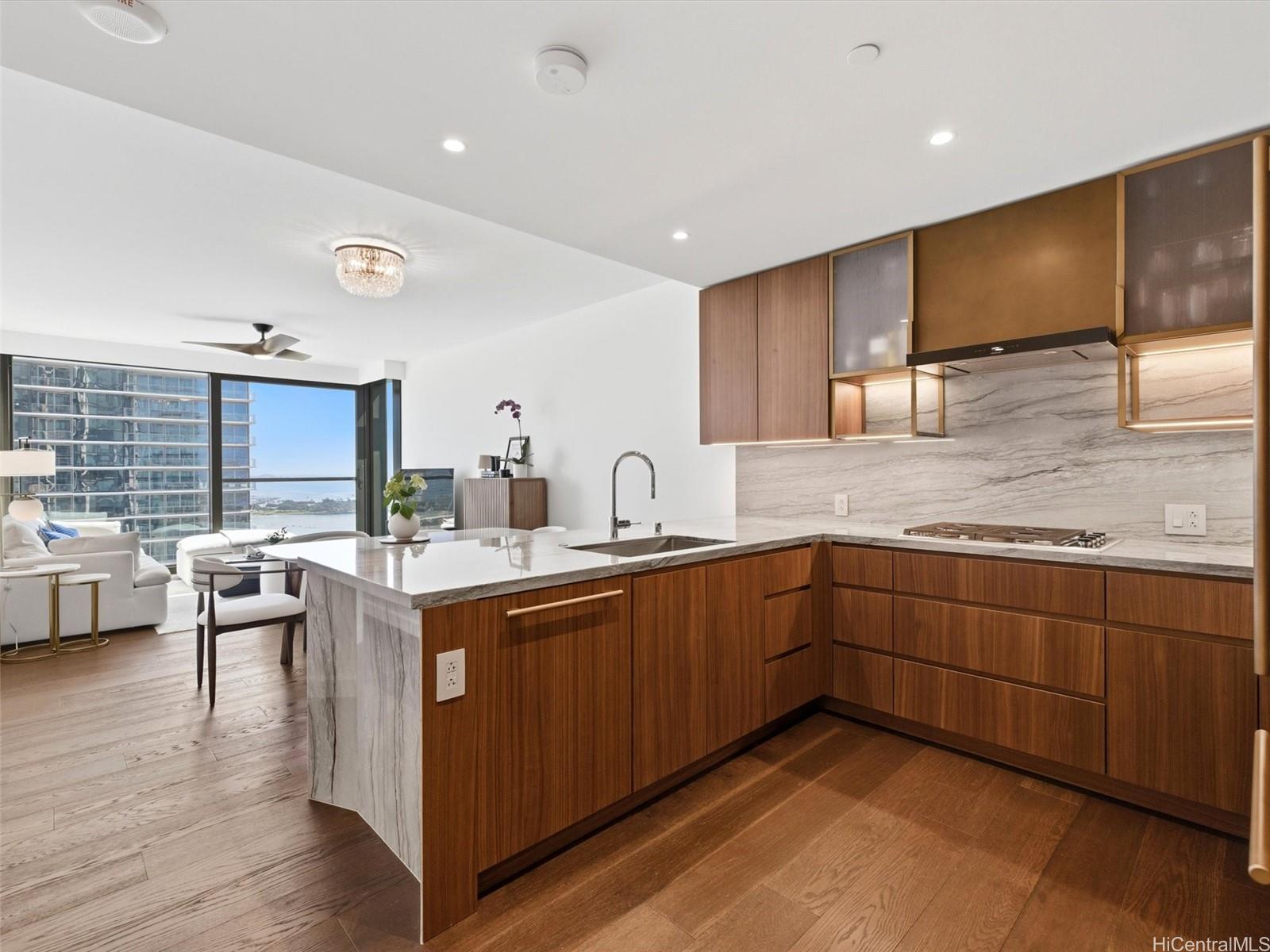 Victoria Place condo # 2506, Honolulu, Hawaii - photo 2 of 25