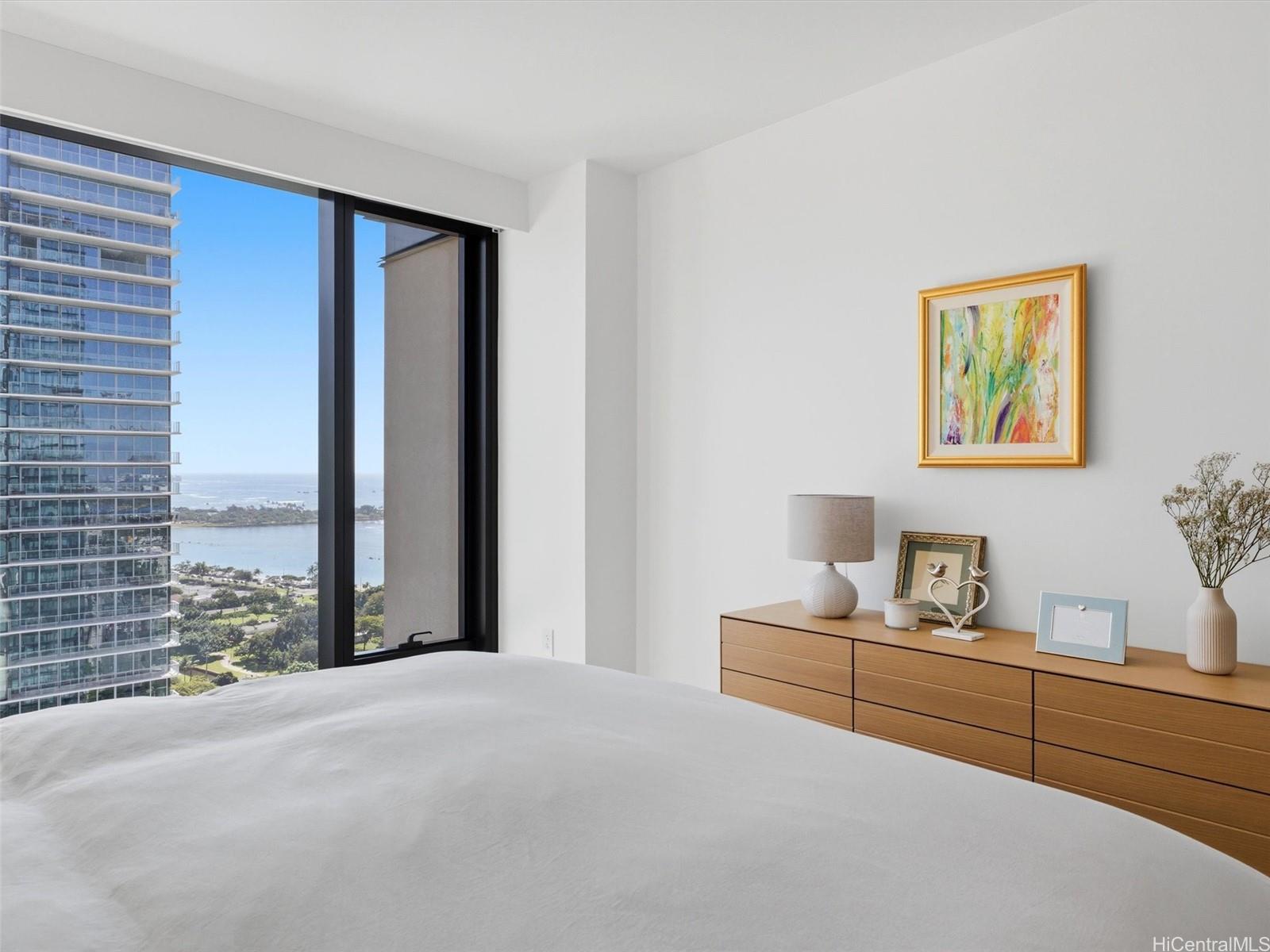 Victoria Place condo # 2506, Honolulu, Hawaii - photo 8 of 25