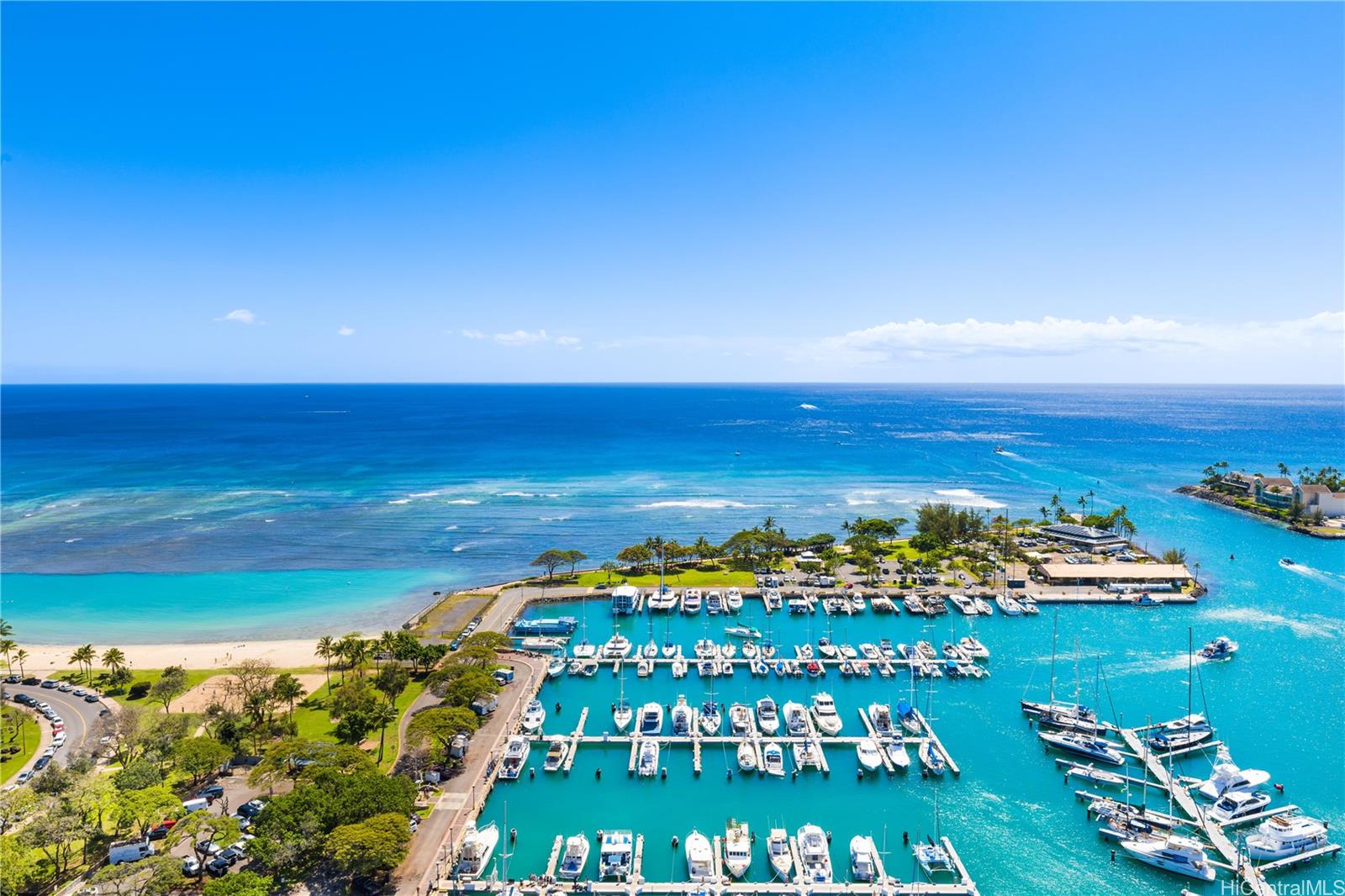 Victoria Place condo # 2700, Honolulu, Hawaii - photo 2 of 25