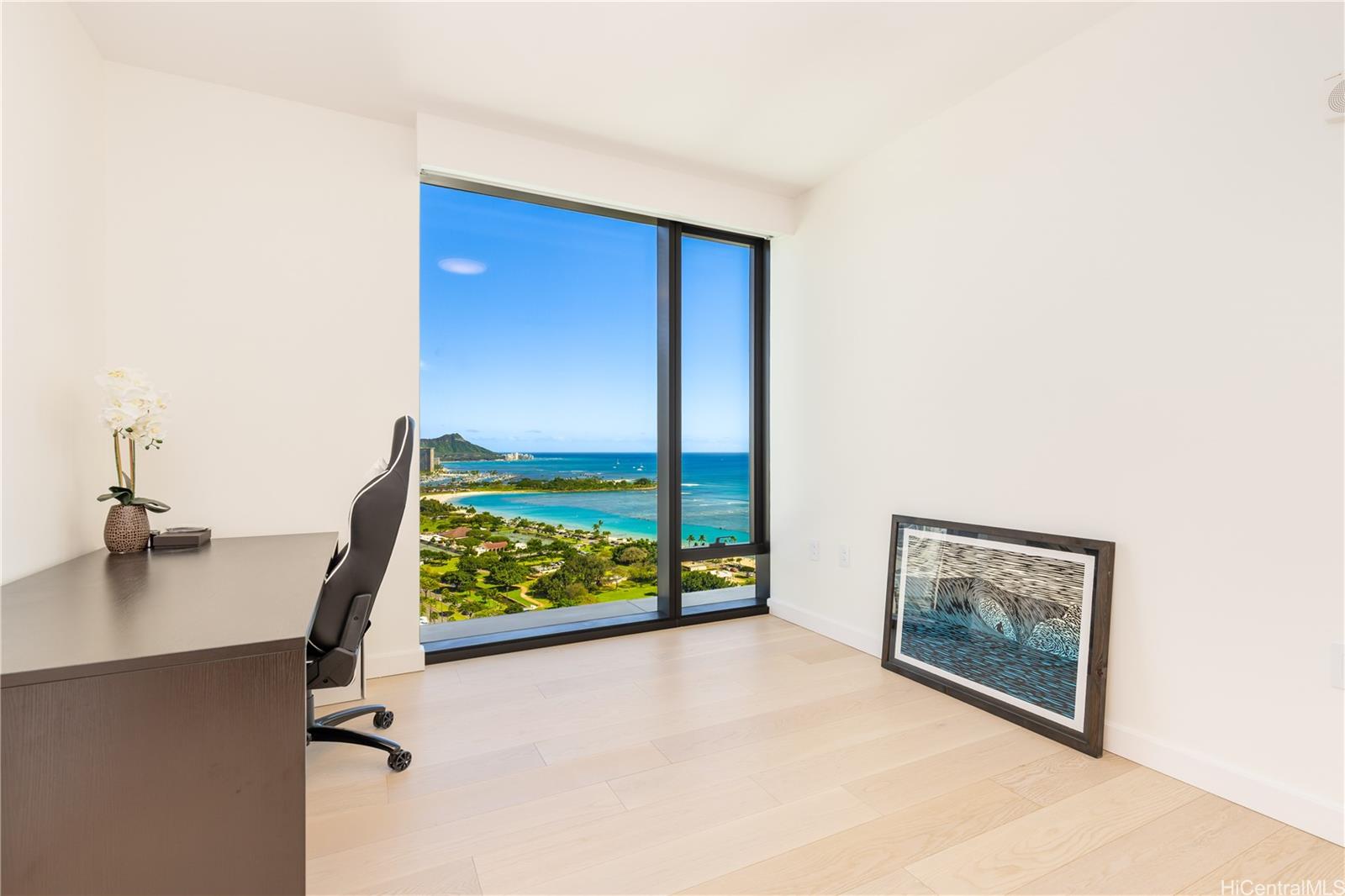 Victoria Place condo # 2700, Honolulu, Hawaii - photo 14 of 25