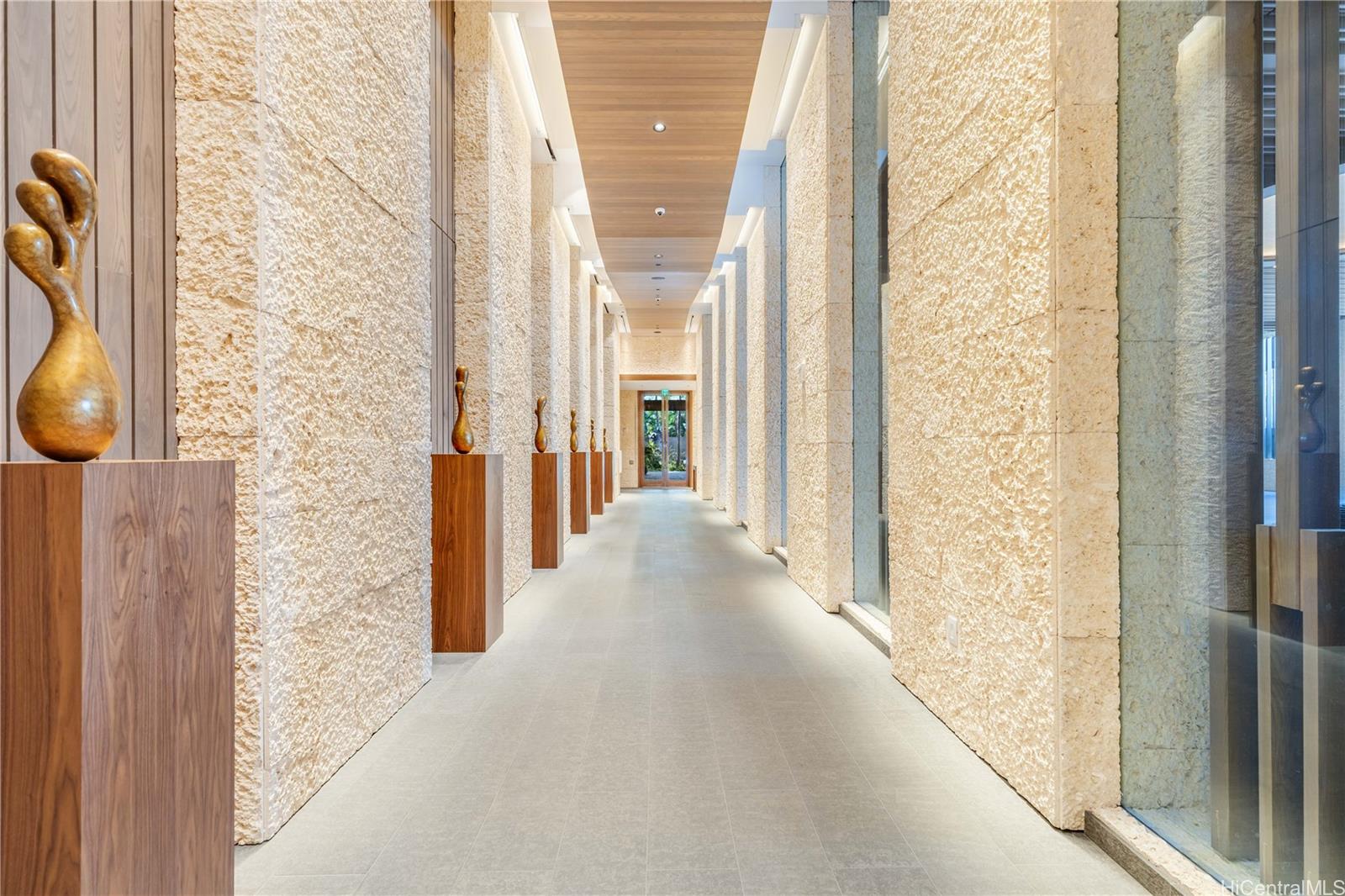 Victoria Place condo # 2700, Honolulu, Hawaii - photo 19 of 25