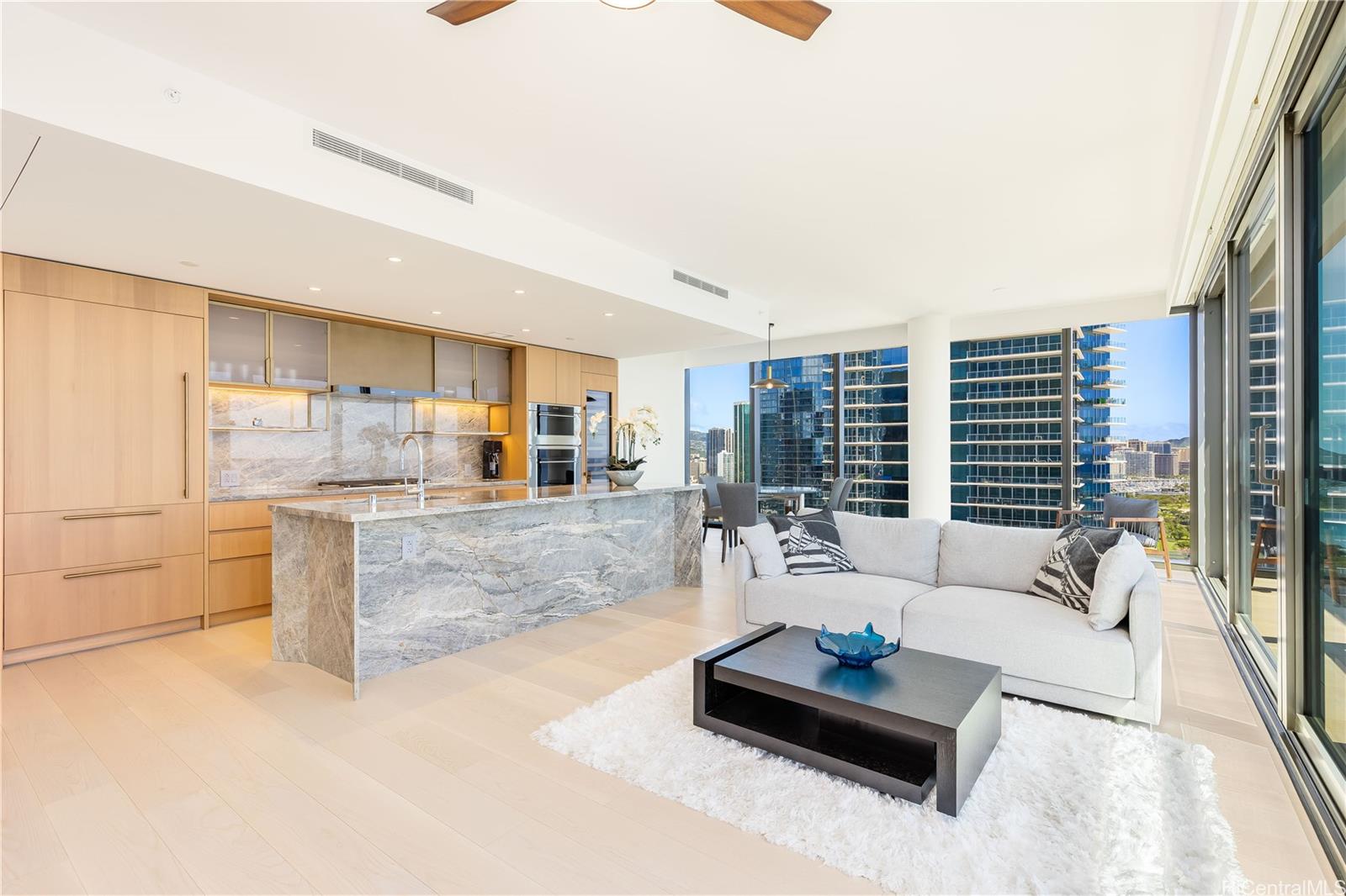 Victoria Place condo # 2700, Honolulu, Hawaii - photo 5 of 25