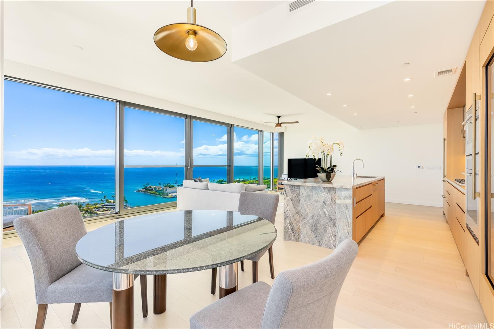 Victoria Place condo # 2700, Honolulu, Hawaii - photo 6 of 25