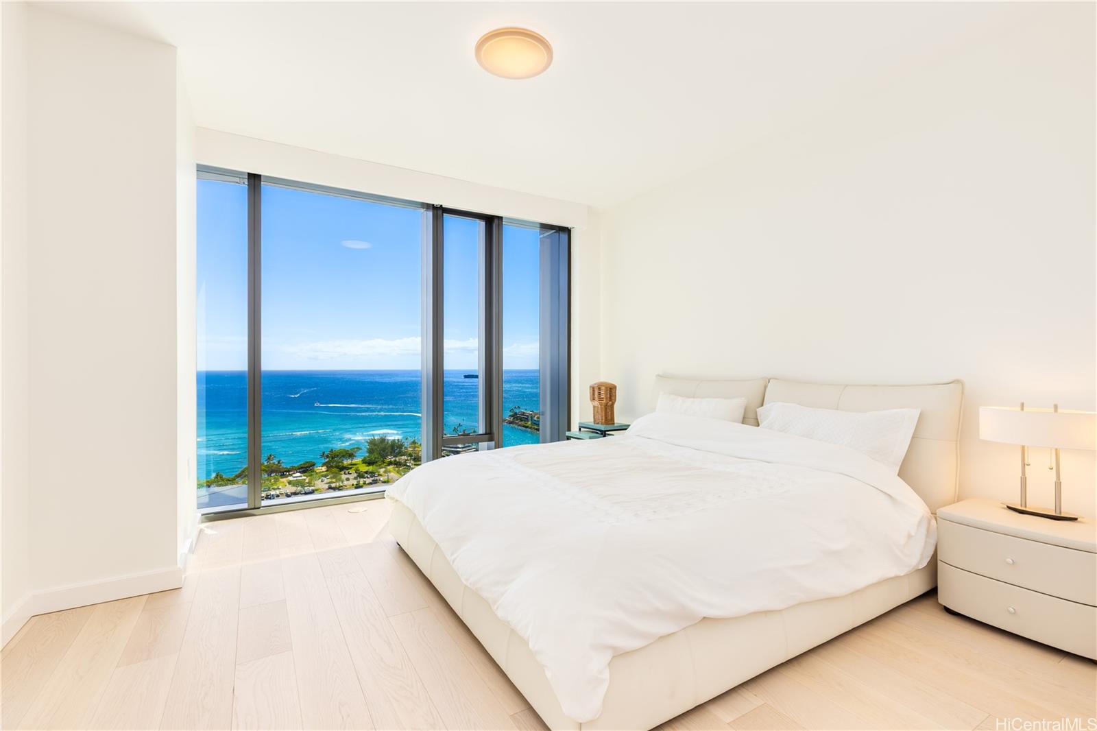 Victoria Place condo # 2700, Honolulu, Hawaii - photo 8 of 25