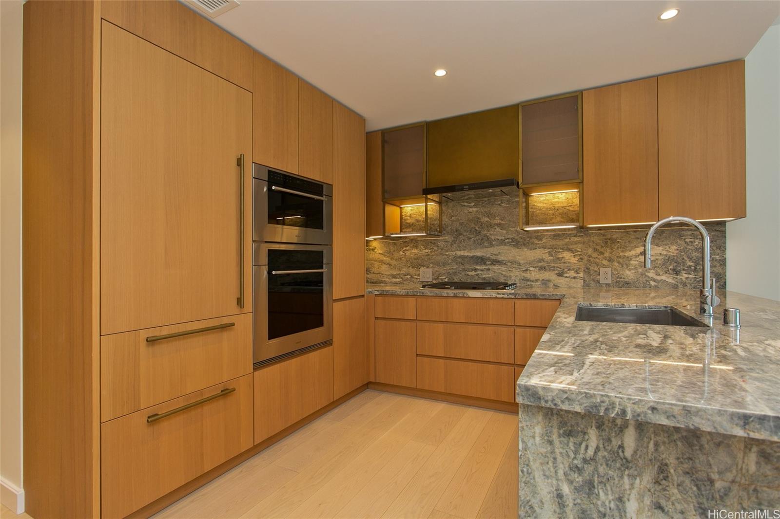 1100 Ala Moana Blvd Honolulu - Rental - photo 5 of 25