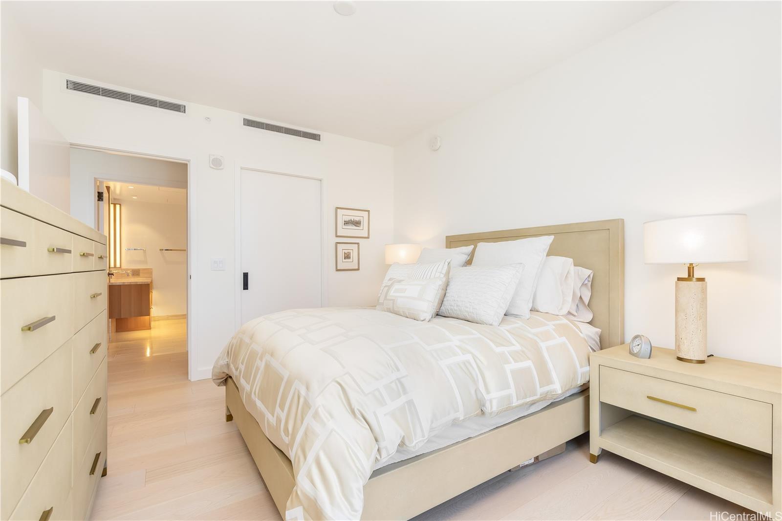 Victoria Place condo # 2908, Honolulu, Hawaii - photo 12 of 22