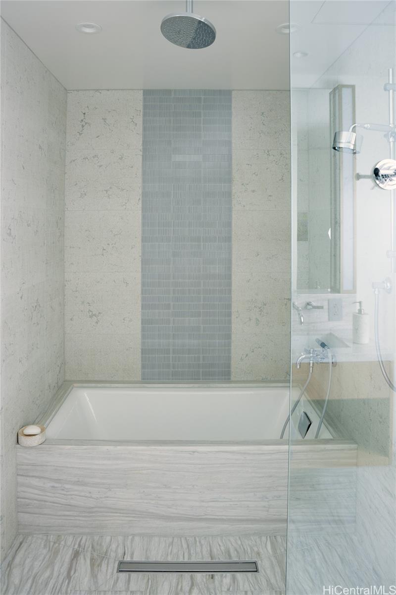 Victoria Place condo # 2908, Honolulu, Hawaii - photo 10 of 19