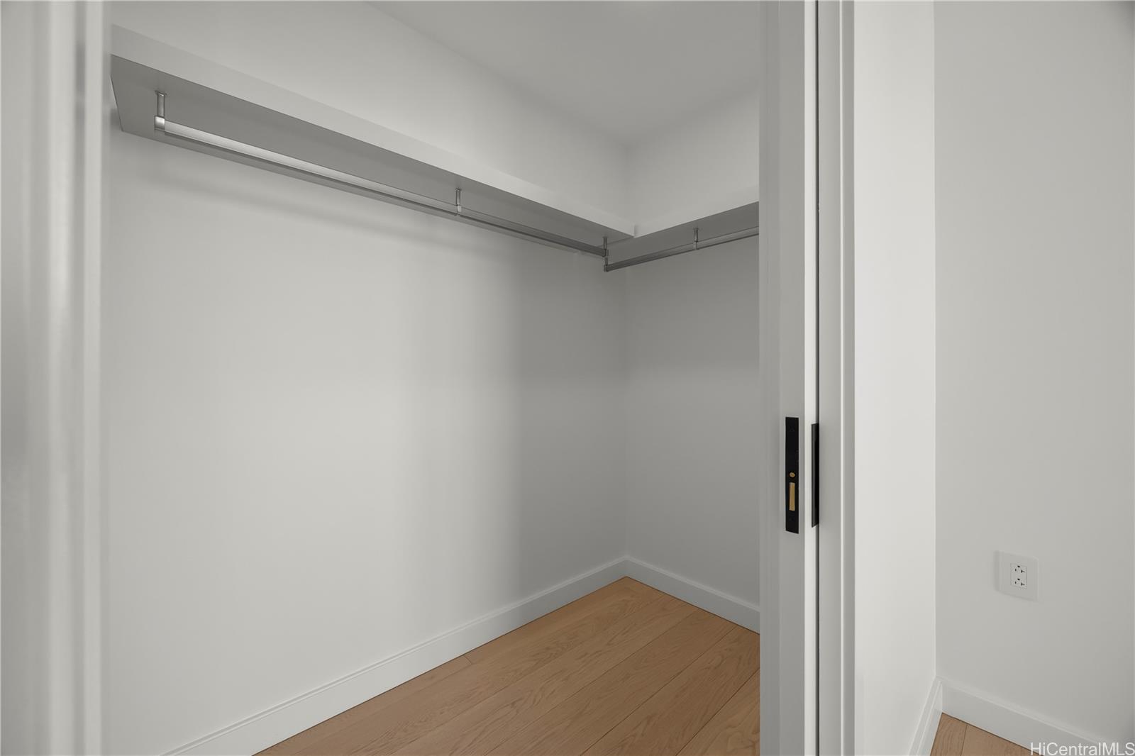 Victoria Place condo # 3303, Honolulu, Hawaii - photo 17 of 24